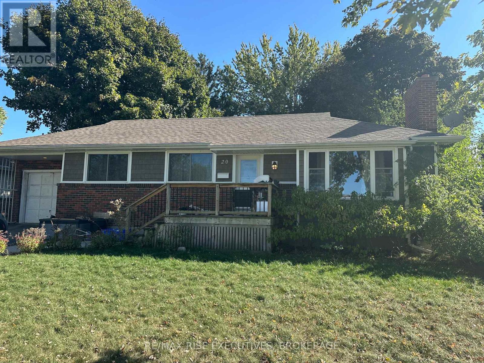 20 Elizabeth Avenue, Kingston, Ontario  K7M 3G8 - Photo 1 - X12576136