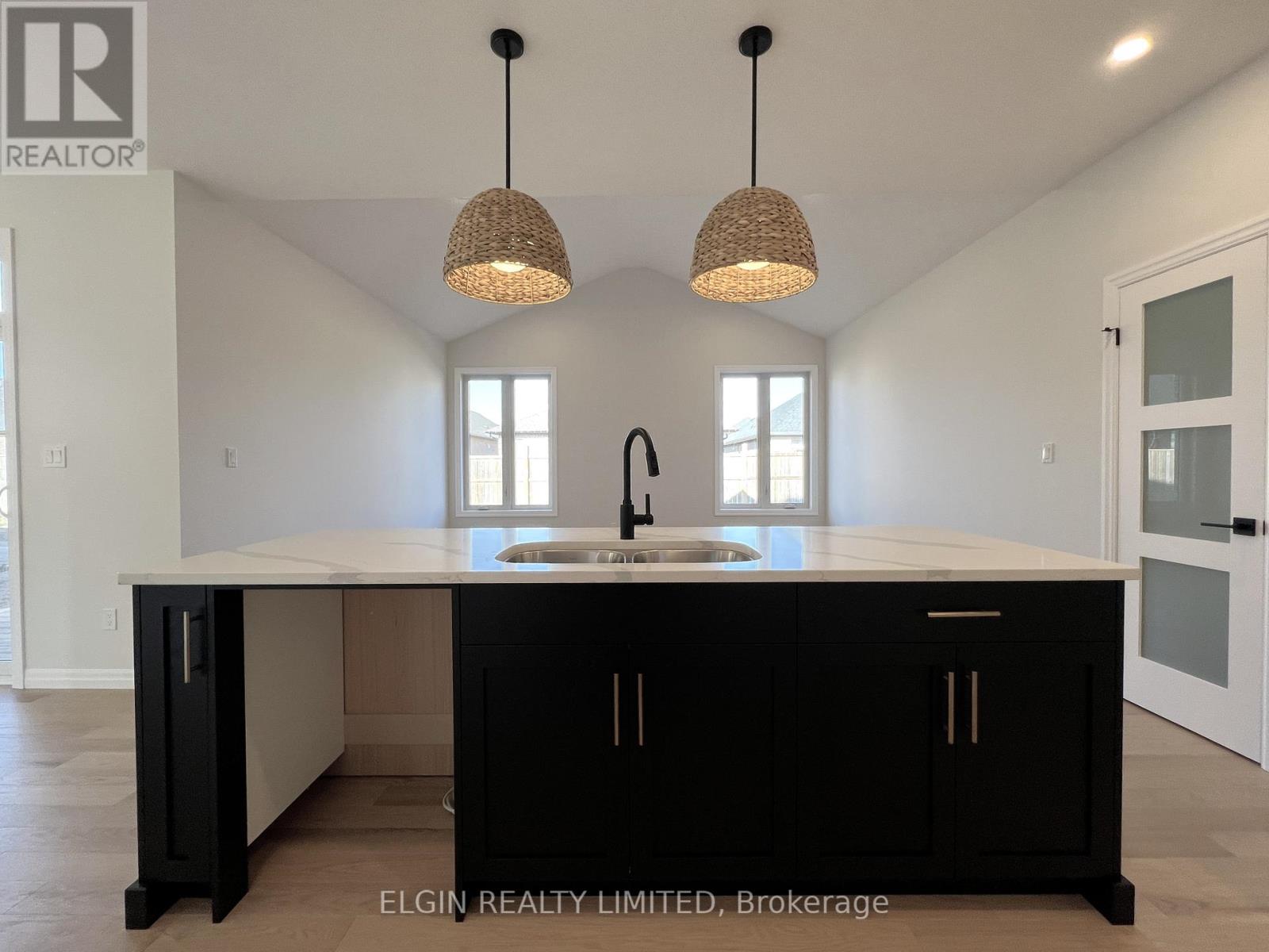 42201 Mcbain Line, Central Elgin, Ontario  N5P 0E4 - Photo 10 - X12576036