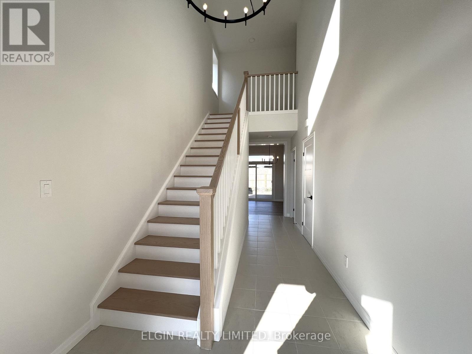 42201 Mcbain Line, Central Elgin, Ontario  N5P 0E4 - Photo 4 - X12576036