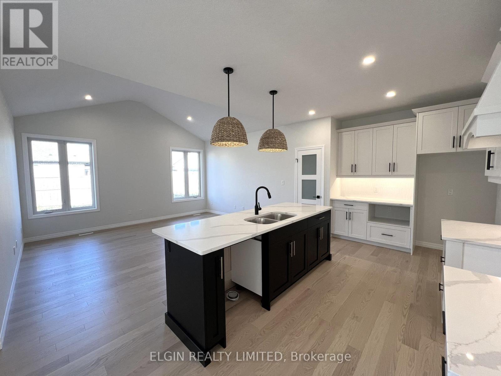 42201 Mcbain Line, Central Elgin, Ontario  N5P 0E4 - Photo 6 - X12576036