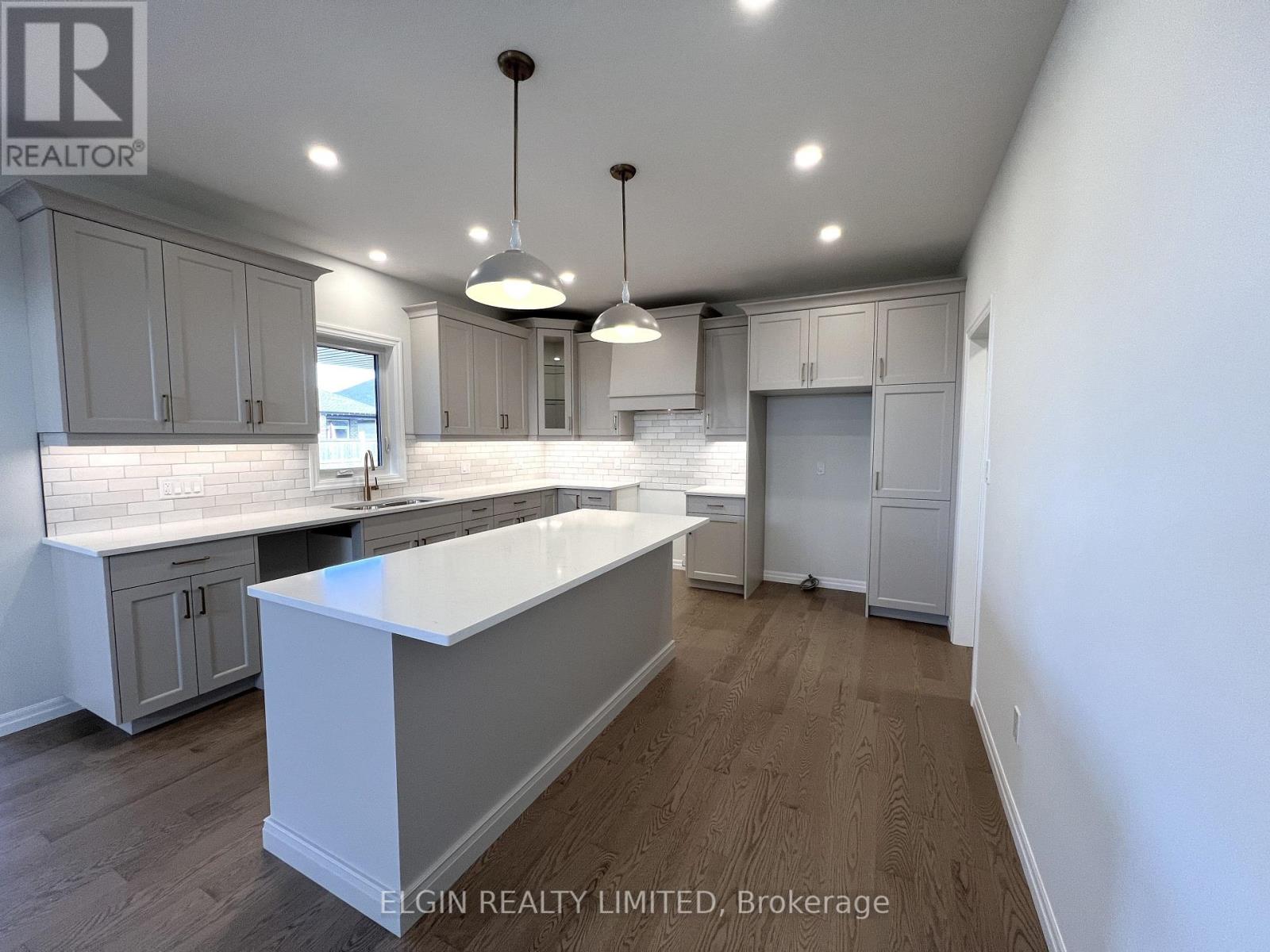 42203 Mcbain Line, Central Elgin, Ontario  N5P 0E4 - Photo 5 - X12576048