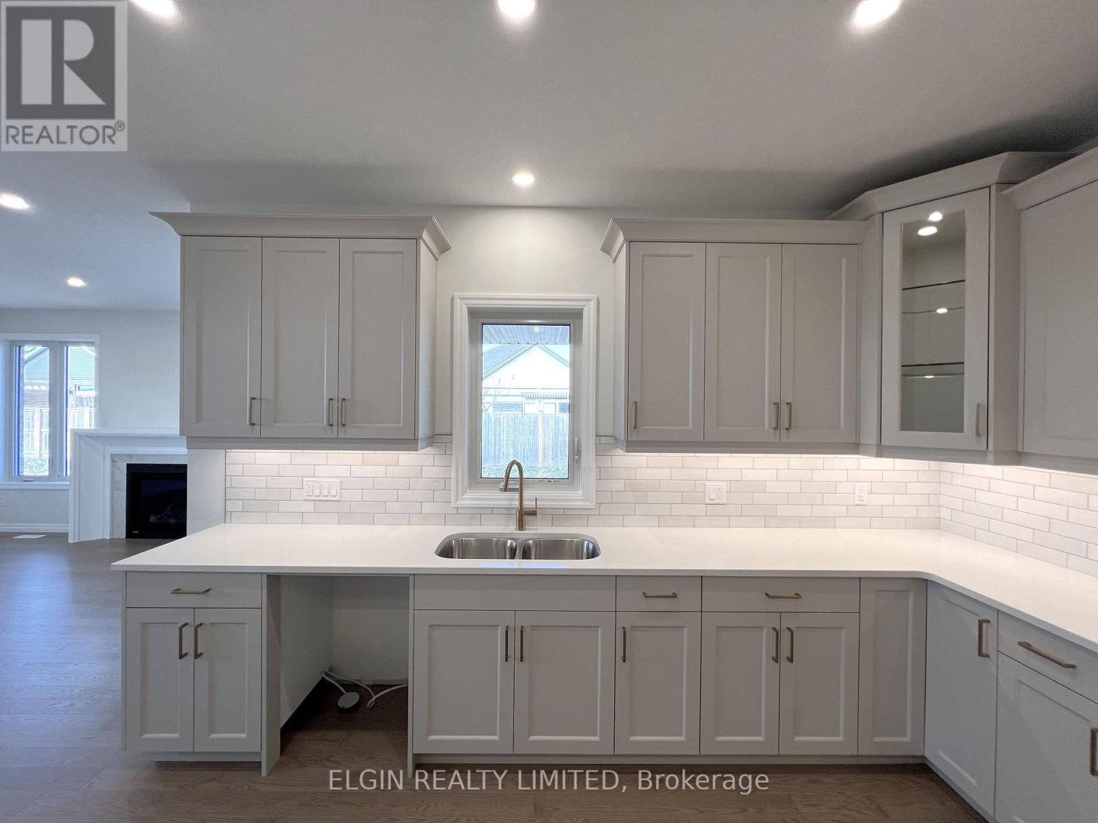 42203 Mcbain Line, Central Elgin, Ontario  N5P 0E4 - Photo 6 - X12576048