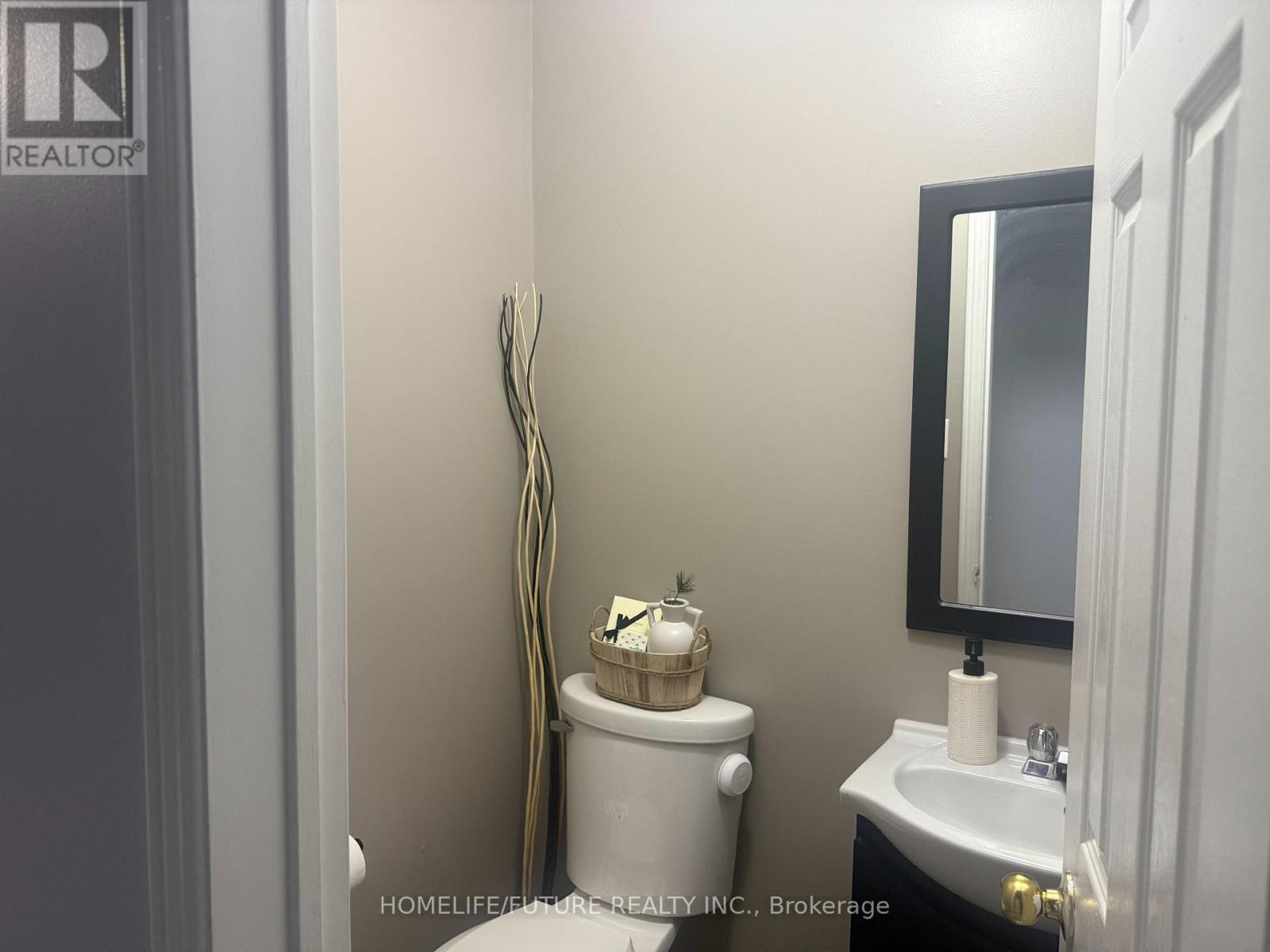 18 Kruger Road, Markham, Ontario  L3S 3X1 - Photo 5 - N12576006