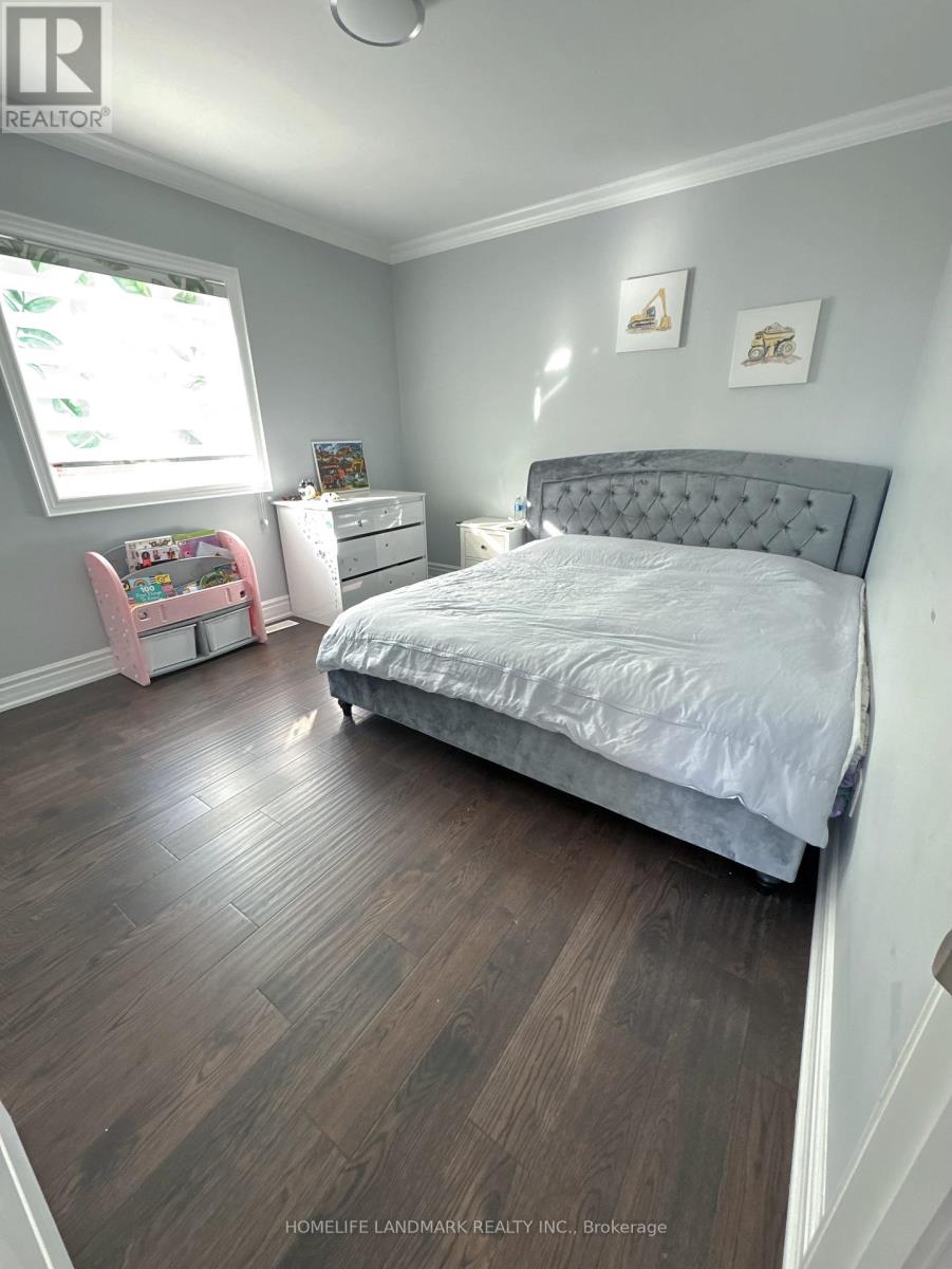 34 Manor Hampton Street, East Gwillimbury, Ontario  L9N 0P9 - Photo 18 - N12576034