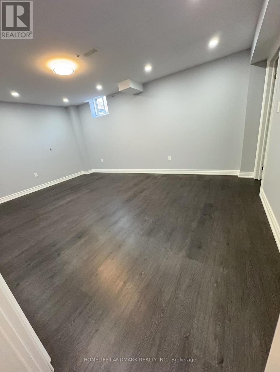 34 Manor Hampton Street, East Gwillimbury, Ontario  L9N 0P9 - Photo 24 - N12576034