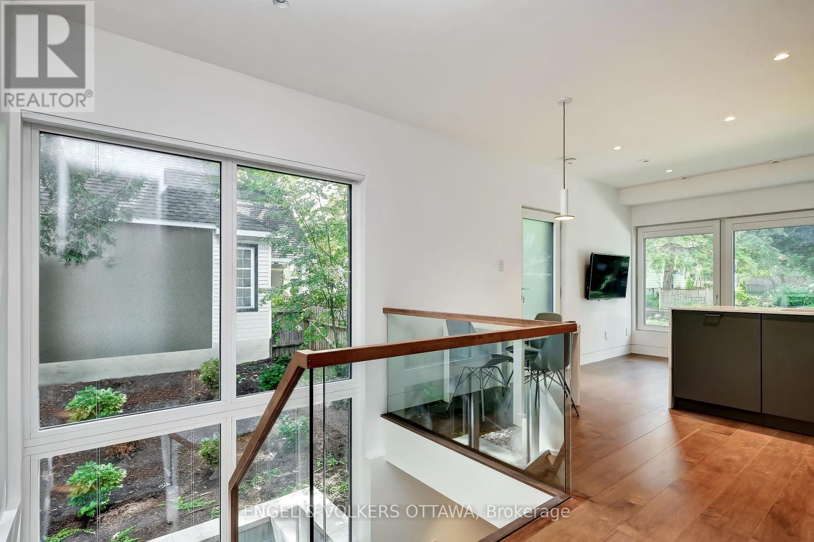 71 Clearview Avenue, Ottawa, Ontario  K1Y 2K7 - Photo 11 - X12576084