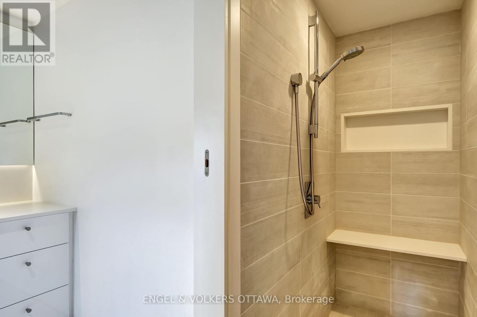 71 Clearview Avenue, Ottawa, Ontario  K1Y 2K7 - Photo 19 - X12576084