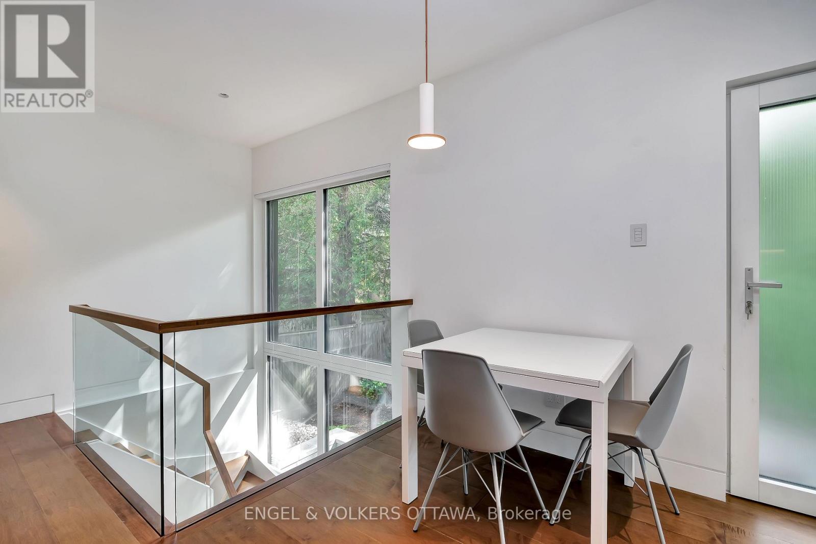 71 Clearview Avenue, Ottawa, Ontario  K1Y 2K7 - Photo 9 - X12576084