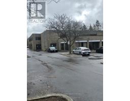 1,8 - 155 TERENCE MATTHEWS CRESCENT