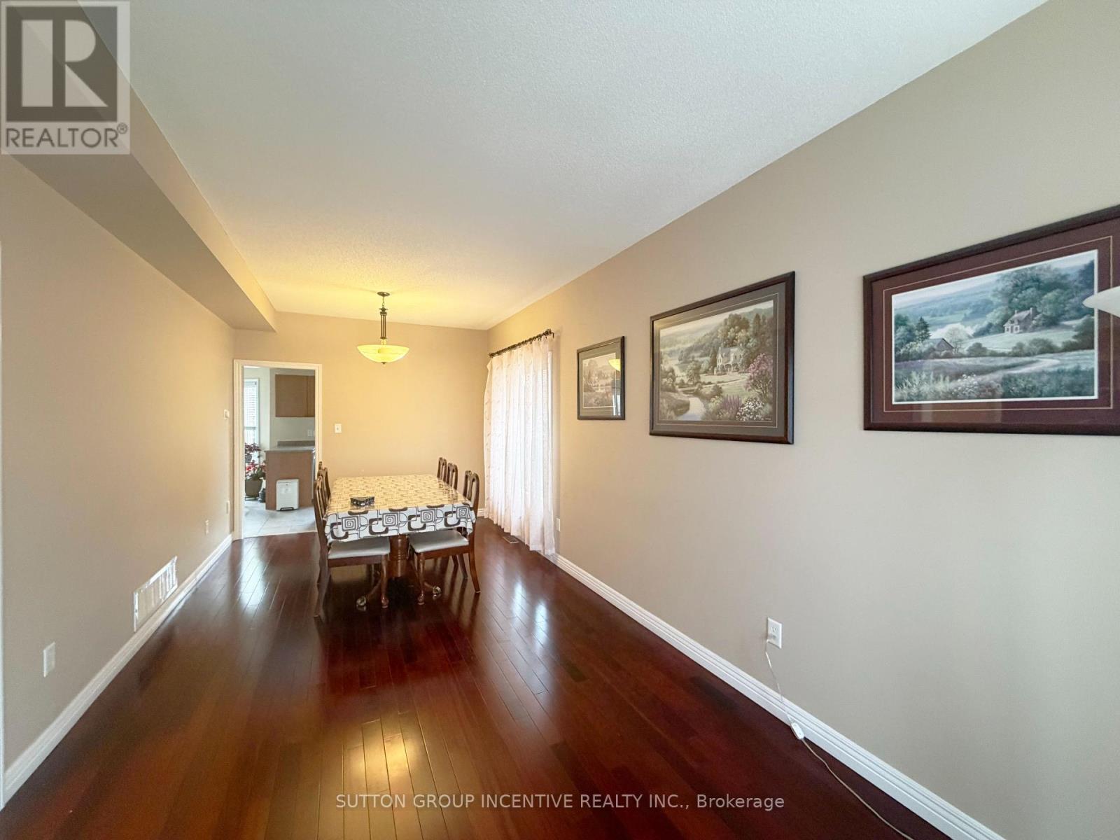 134 Raymond Crescent, Barrie (Painswick South), Ontario  L4N 0V7 - Photo 2 - S12575940