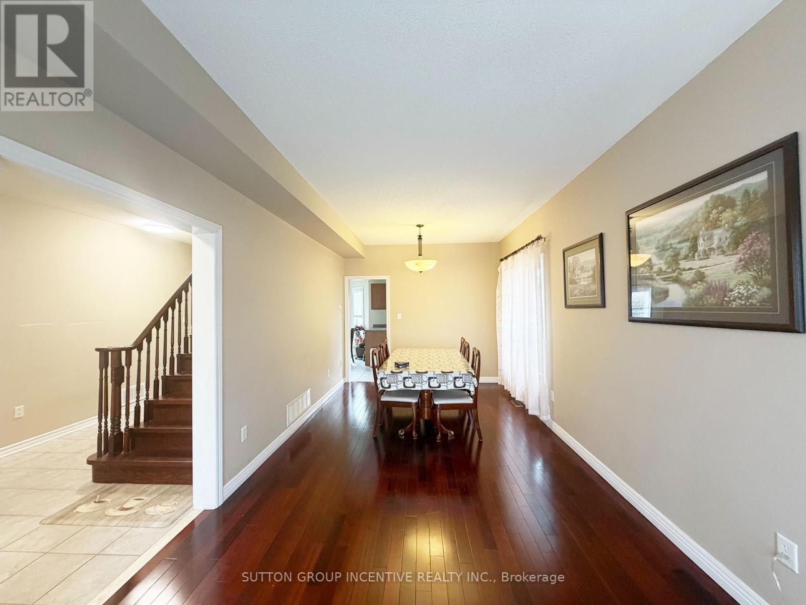 134 Raymond Crescent, Barrie (Painswick South), Ontario  L4N 0V7 - Photo 3 - S12575940