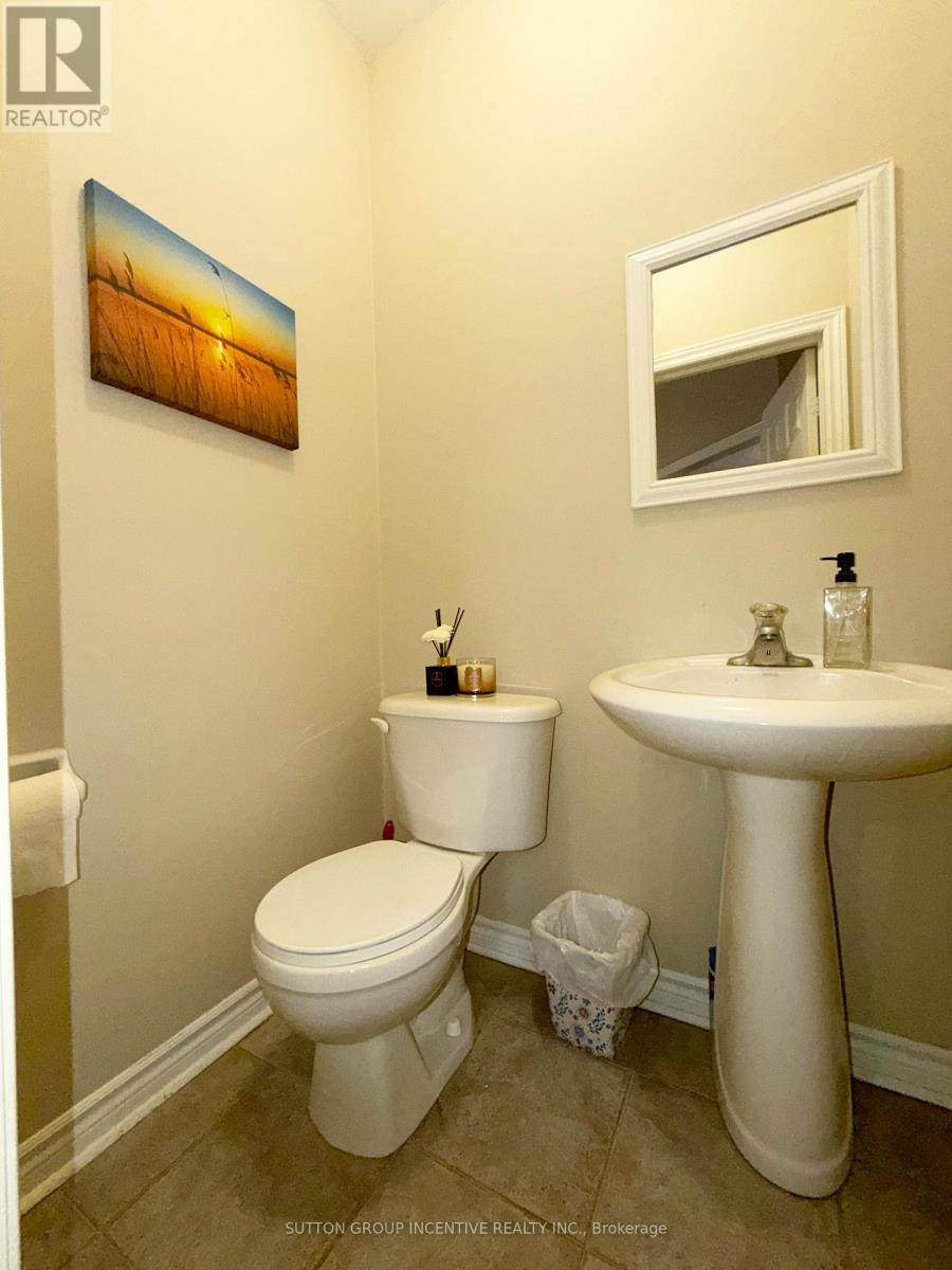 134 Raymond Crescent, Barrie (Painswick South), Ontario  L4N 0V7 - Photo 9 - S12575940