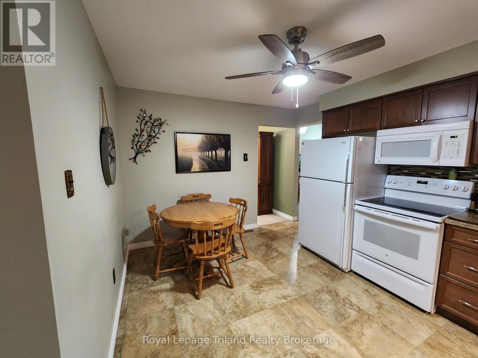 183 Diefenbaker Drive, Woodstock (Woodstock - North), Ontario  N4S 8K1 - Photo 19 - X12576130