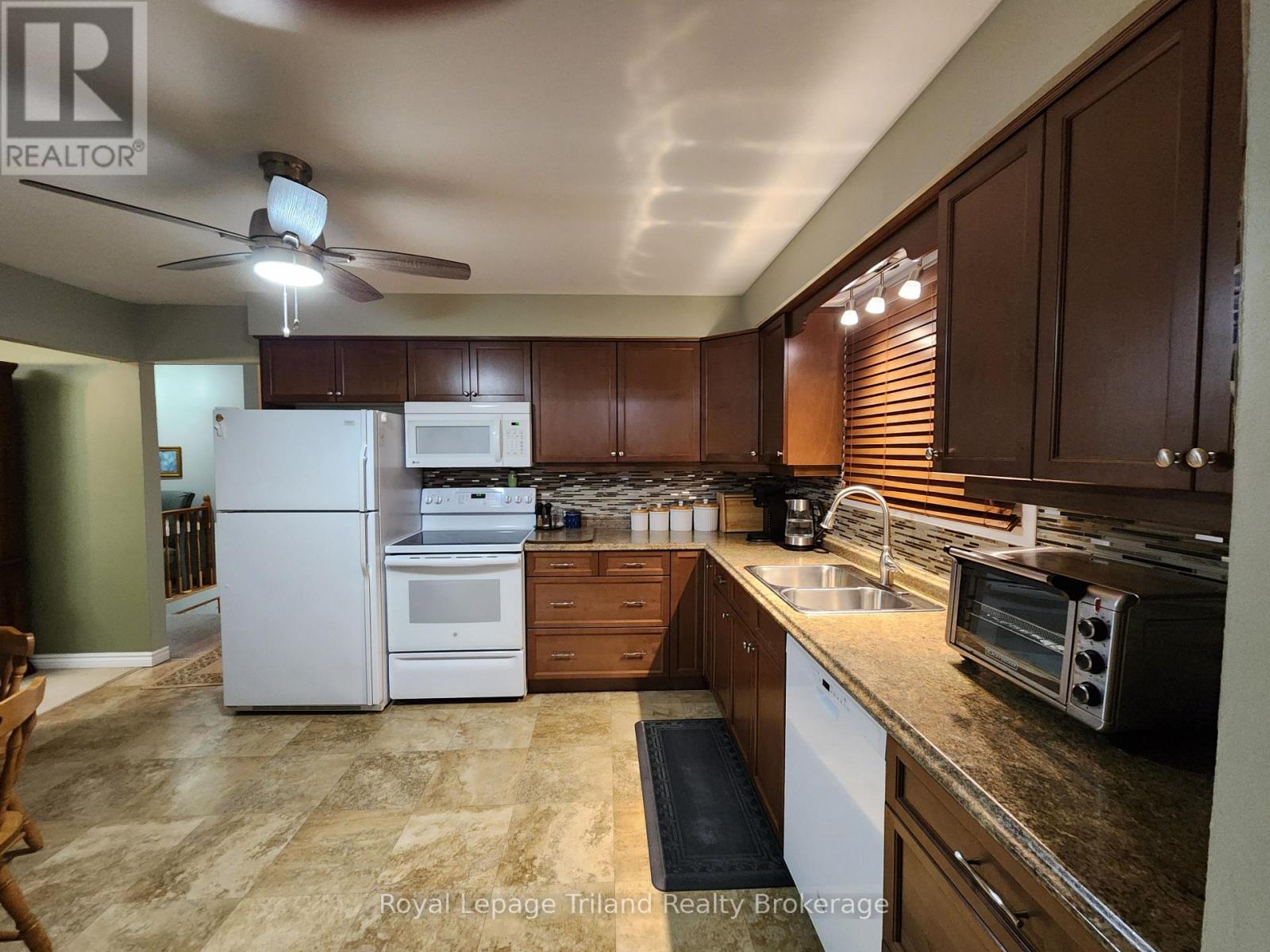 183 Diefenbaker Drive, Woodstock (Woodstock - North), Ontario  N4S 8K1 - Photo 21 - X12576130