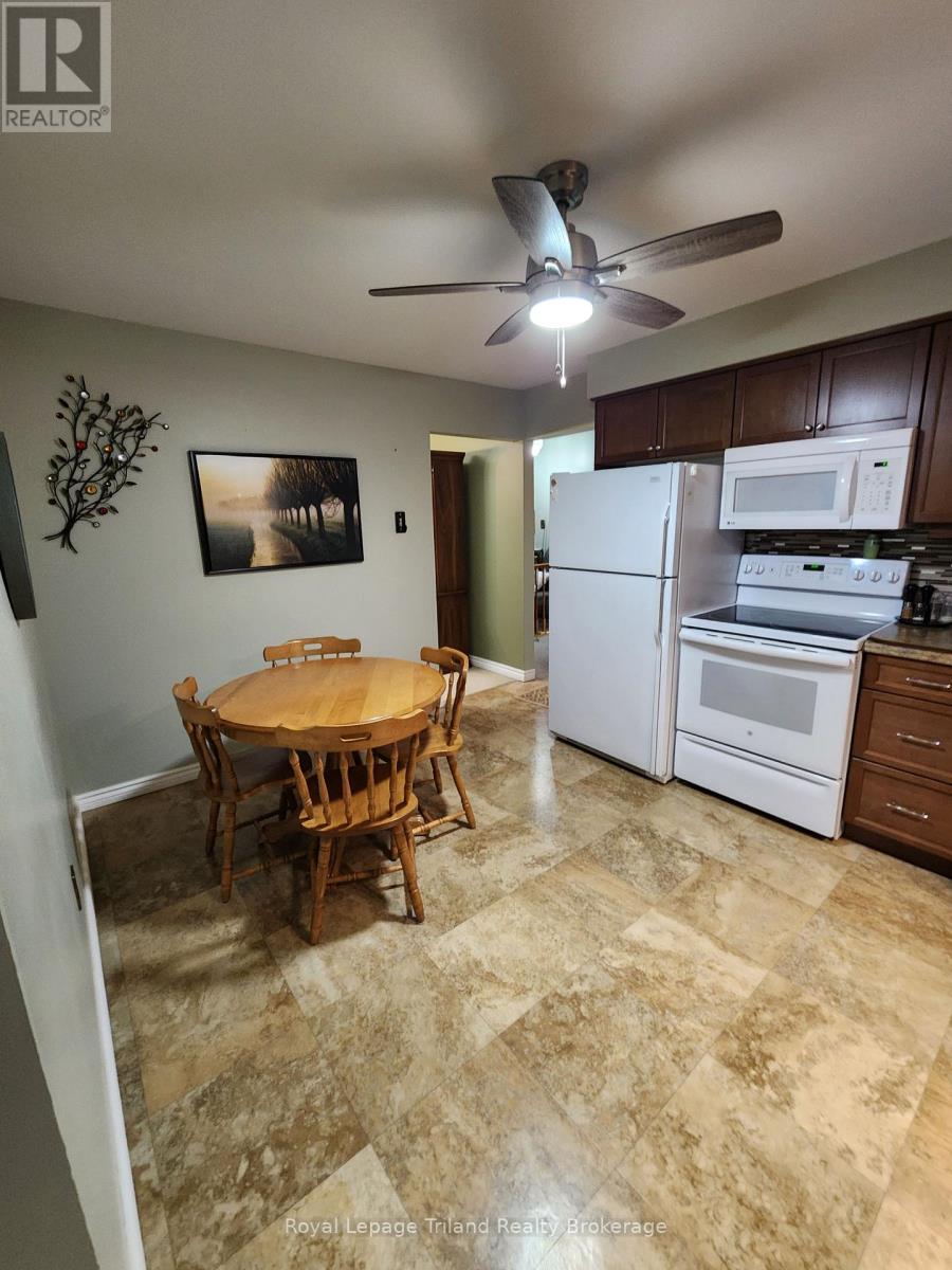 183 Diefenbaker Drive, Woodstock (Woodstock - North), Ontario  N4S 8K1 - Photo 23 - X12576130