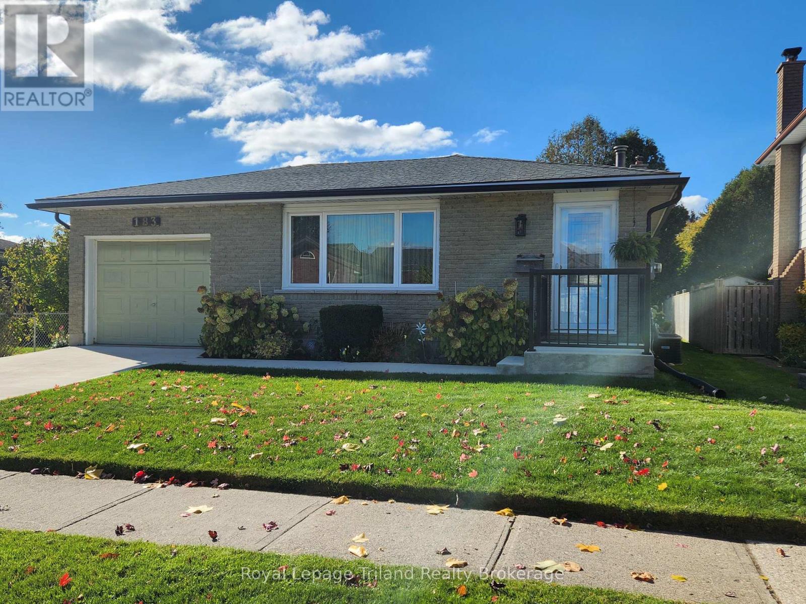 183 Diefenbaker Drive, Woodstock (Woodstock - North), Ontario  N4S 8K1 - Photo 4 - X12576130