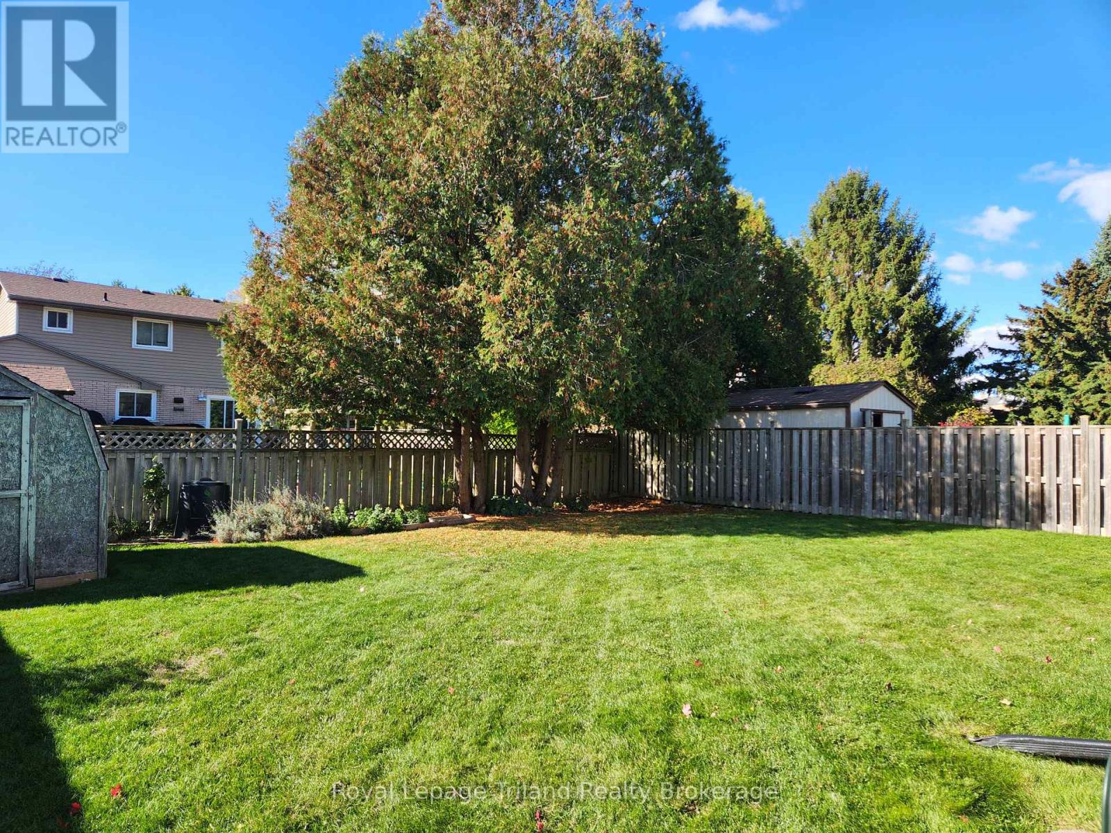 183 Diefenbaker Drive, Woodstock (Woodstock - North), Ontario  N4S 8K1 - Photo 6 - X12576130