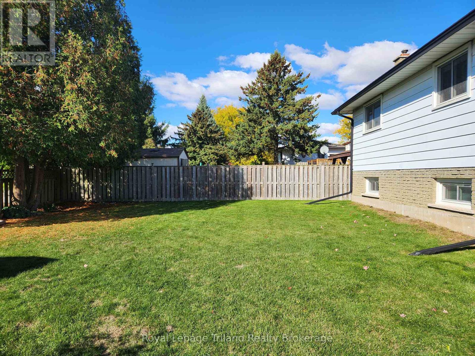 183 Diefenbaker Drive, Woodstock (Woodstock - North), Ontario  N4S 8K1 - Photo 7 - X12576130