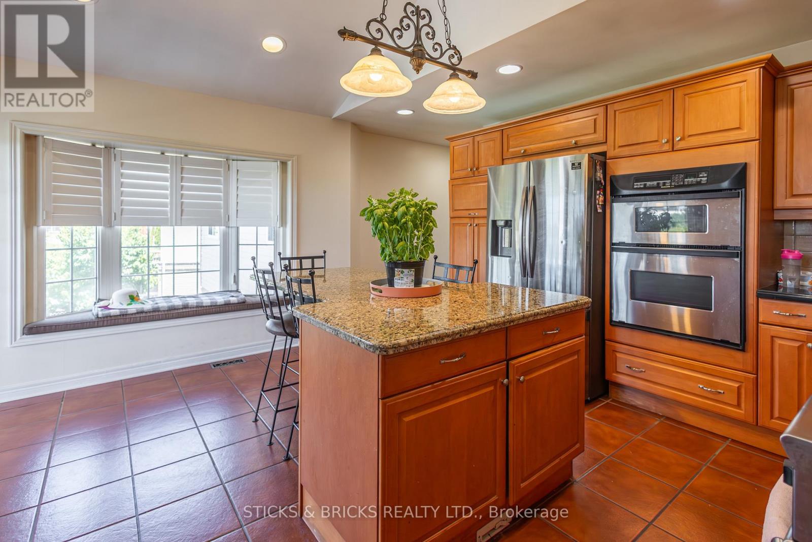 8207 Beaver Glen Drive, Niagara Falls, Ontario  L2H 3K5 - Photo 14 - X12576102