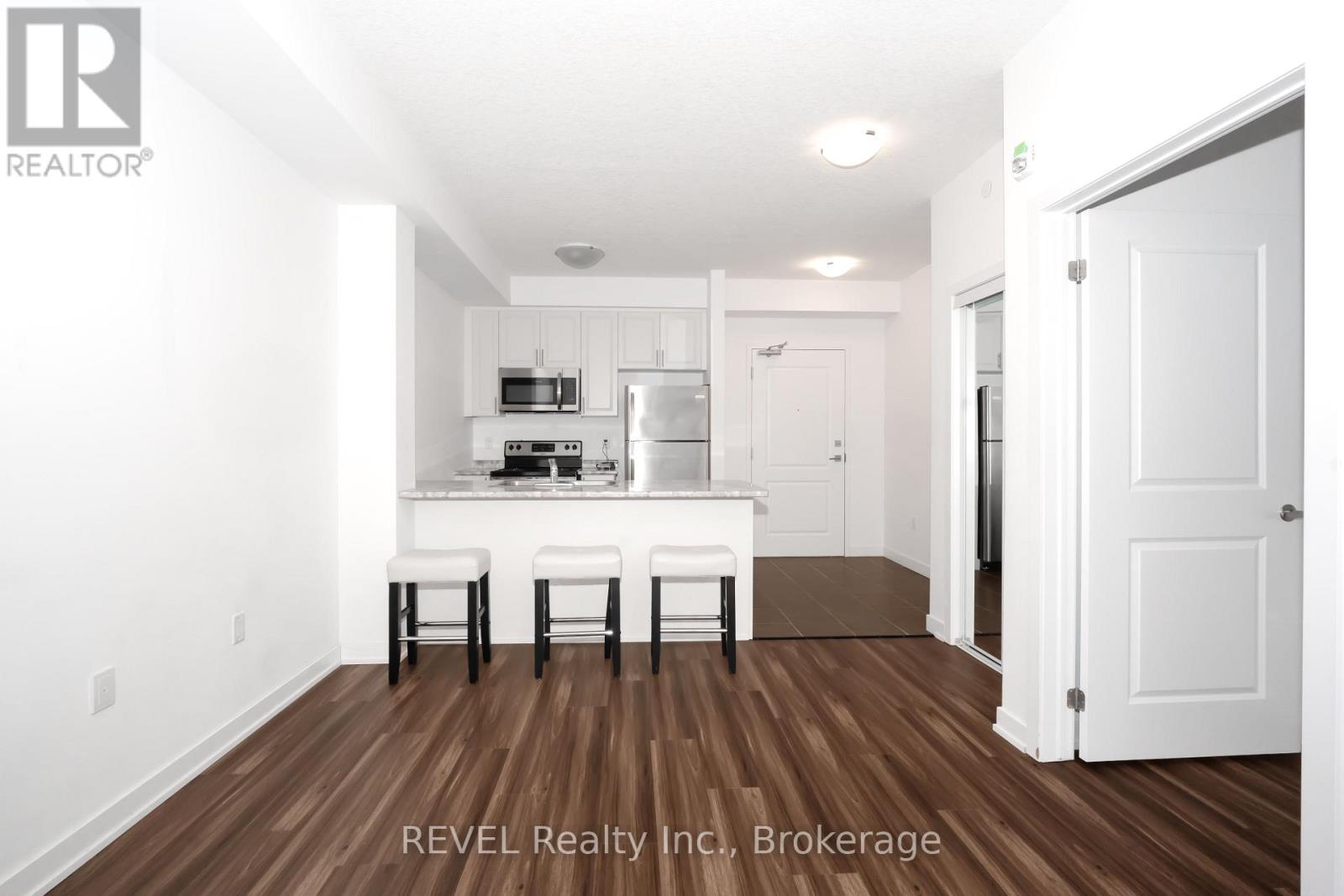 228 - 101 Shoreview Place, Hamilton, Ontario  L8E 0K2 - Photo 9 - X12576178