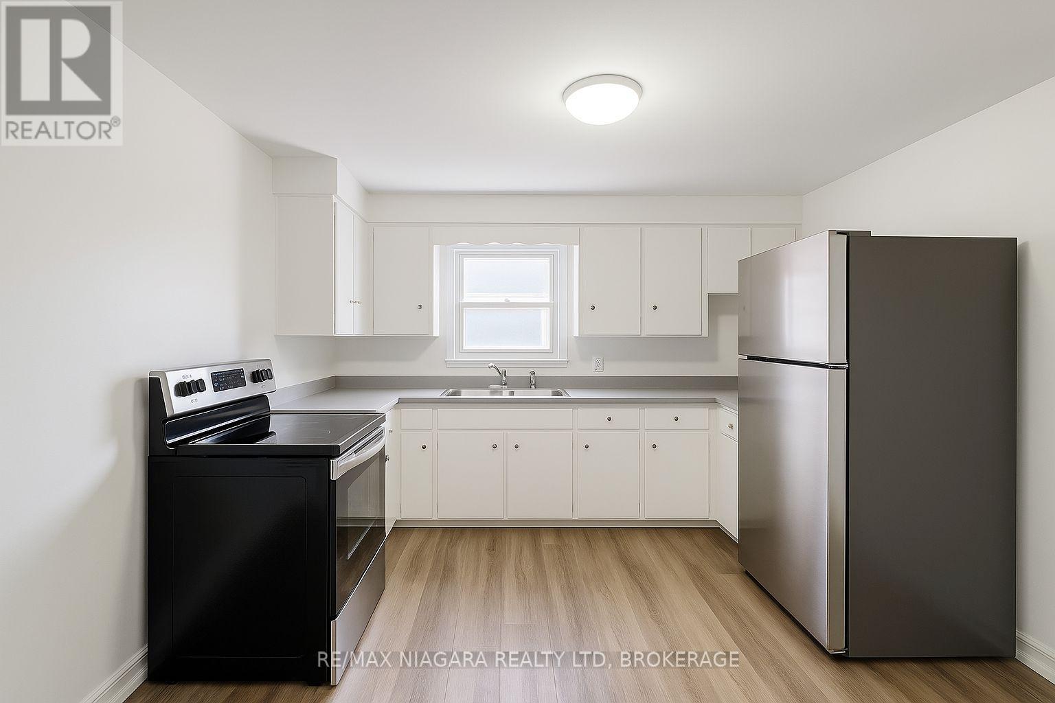 Upper - 6523 Frederica Street, Niagara Falls, Ontario  L2G 1C7 - Photo 2 - X12576196