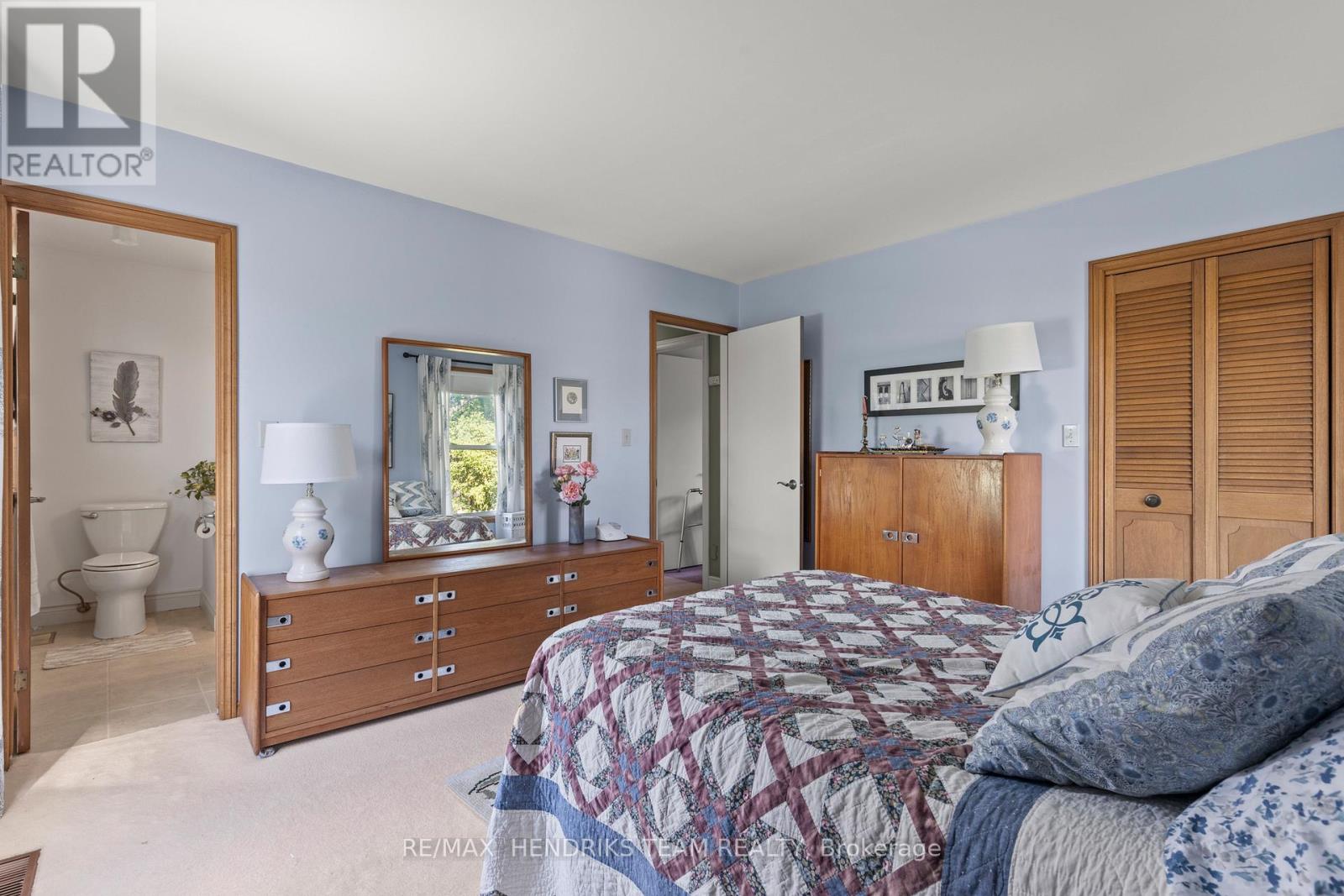 704 Vine Street, St. Catharines, Ontario  L2M 7L7 - Photo 20 - X12576264