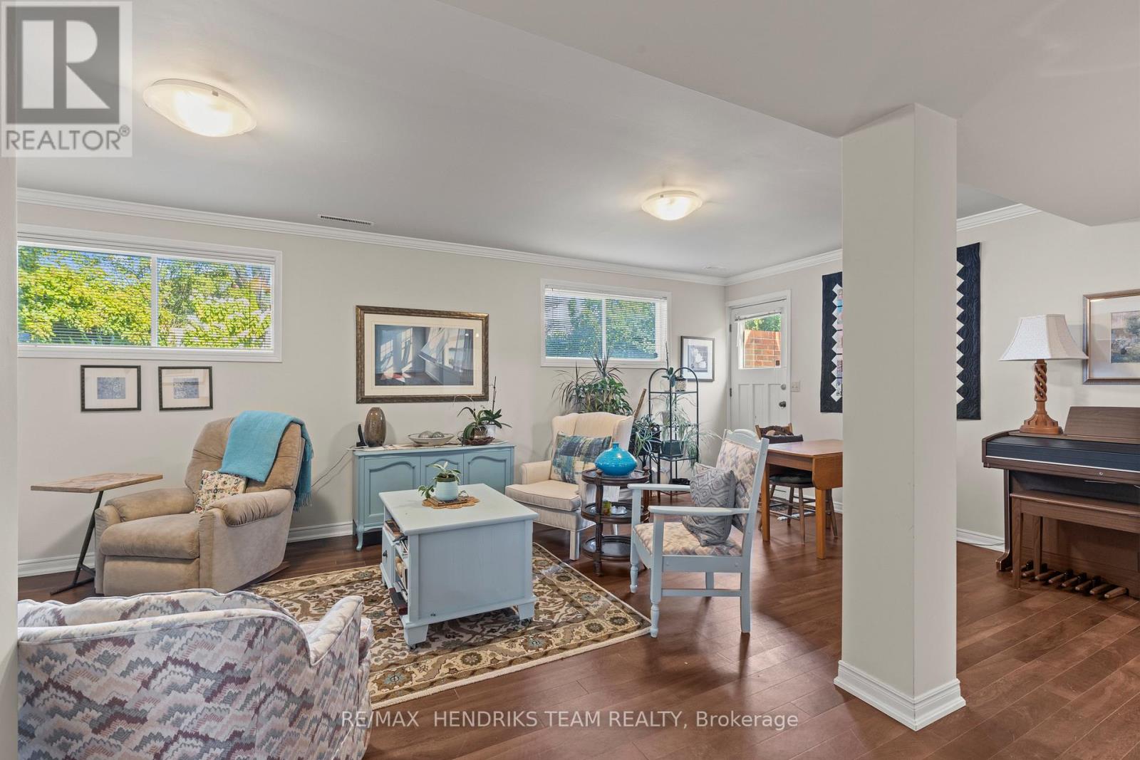 704 Vine Street, St. Catharines, Ontario  L2M 7L7 - Photo 29 - X12576264