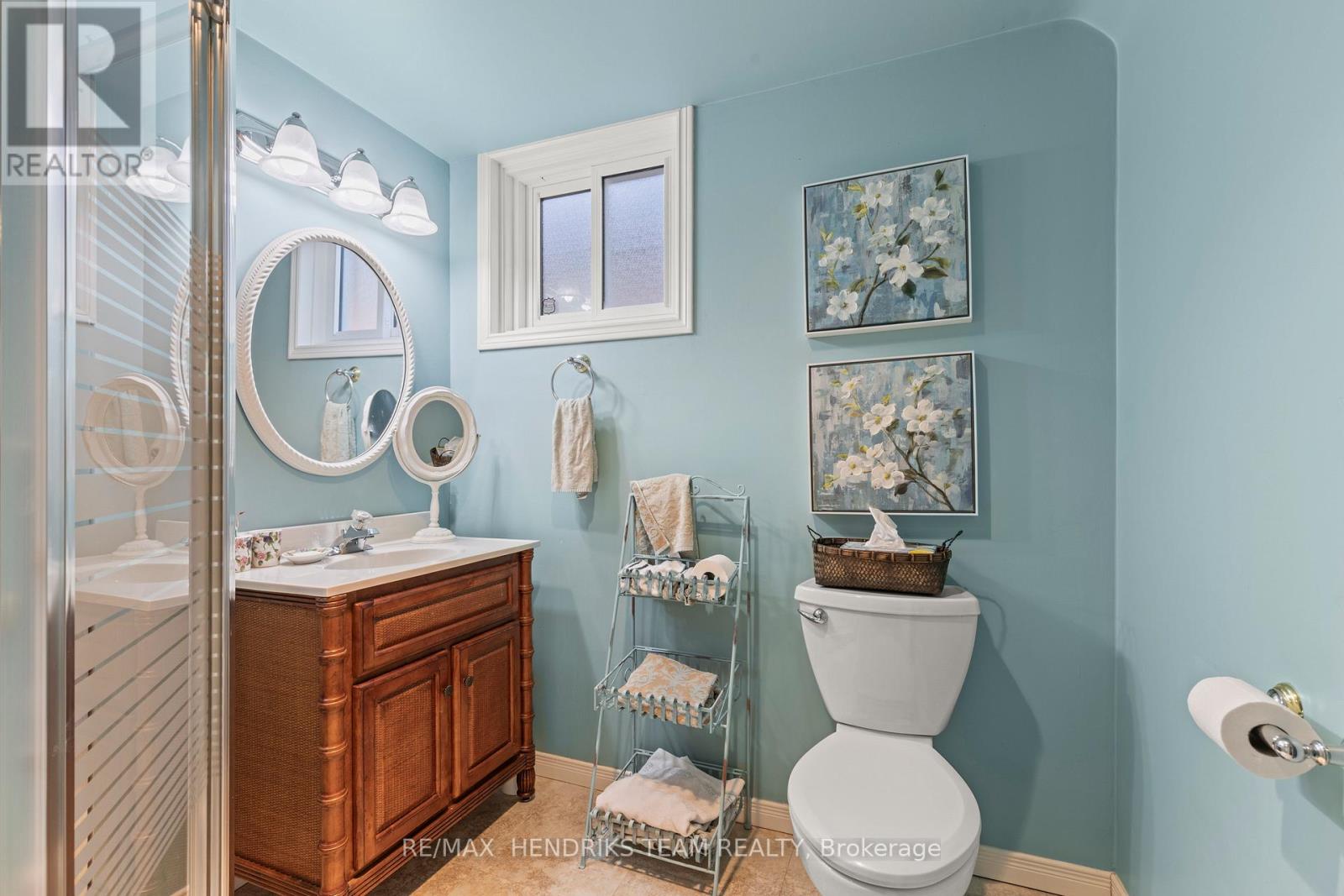 704 Vine Street, St. Catharines, Ontario  L2M 7L7 - Photo 33 - X12576264