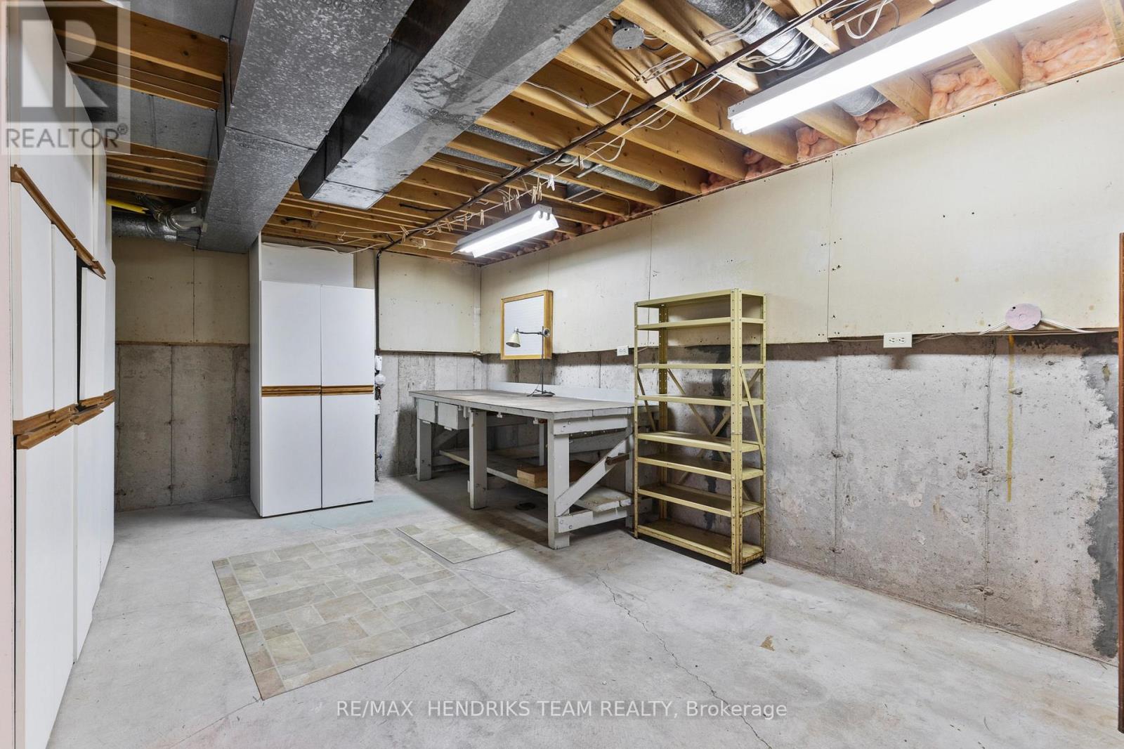 704 Vine Street, St. Catharines, Ontario  L2M 7L7 - Photo 37 - X12576264