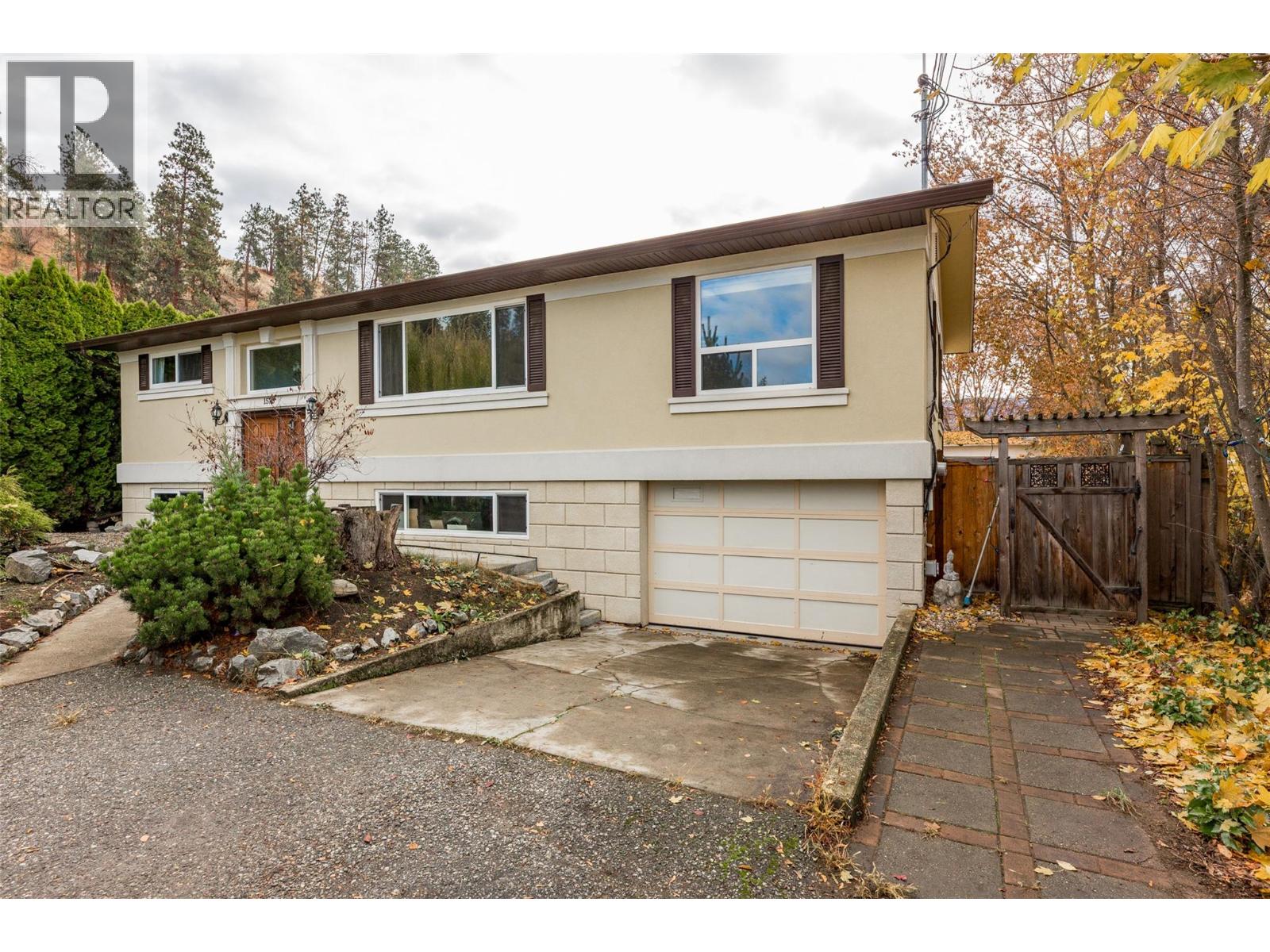 1570 Pasadena Road, Kelowna, British Columbia  V1X 4P8 - Photo 3 - 10369936