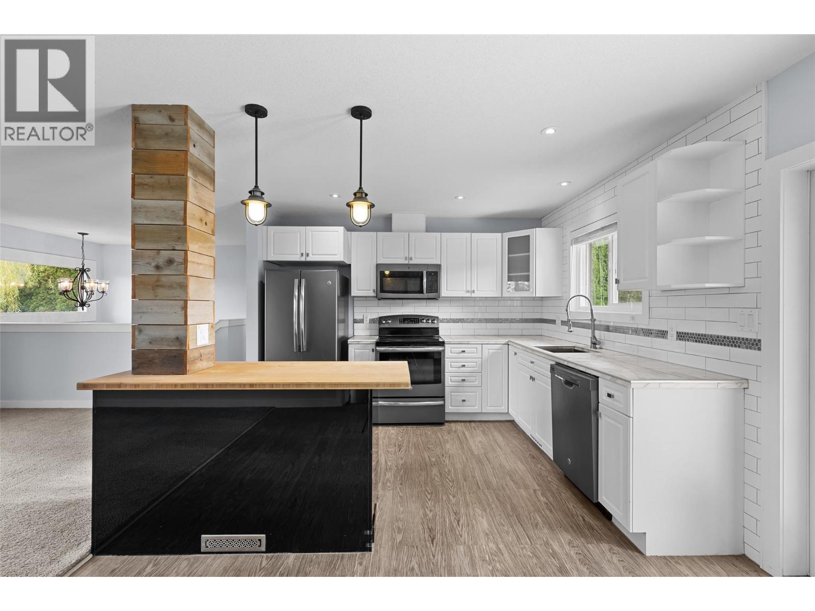 1570 Pasadena Road, Kelowna, British Columbia  V1X 4P8 - Photo 9 - 10369936