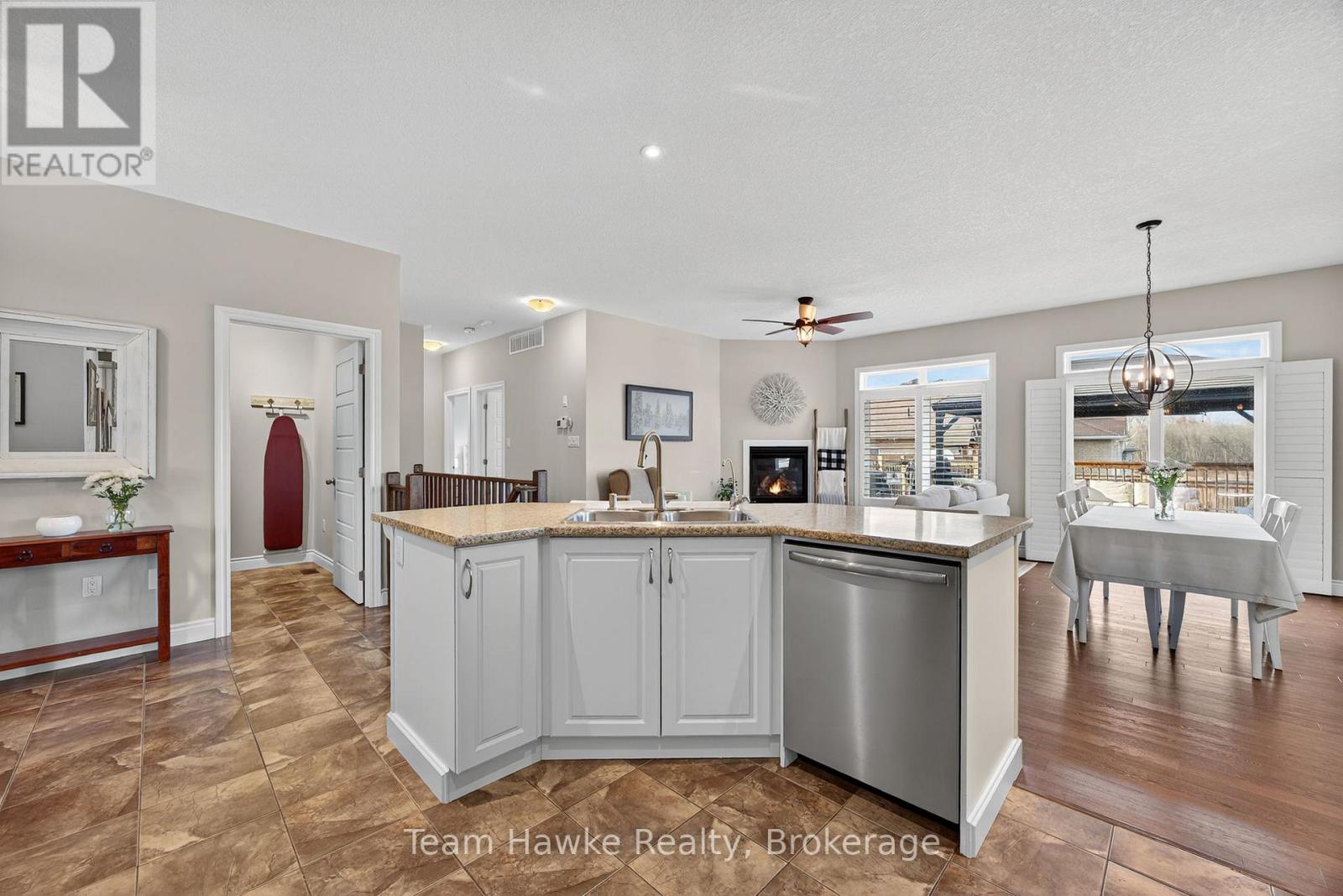 26 Sheppard Drive, Tay, Ontario  L0K 2A0 - Photo 11 - S12576042