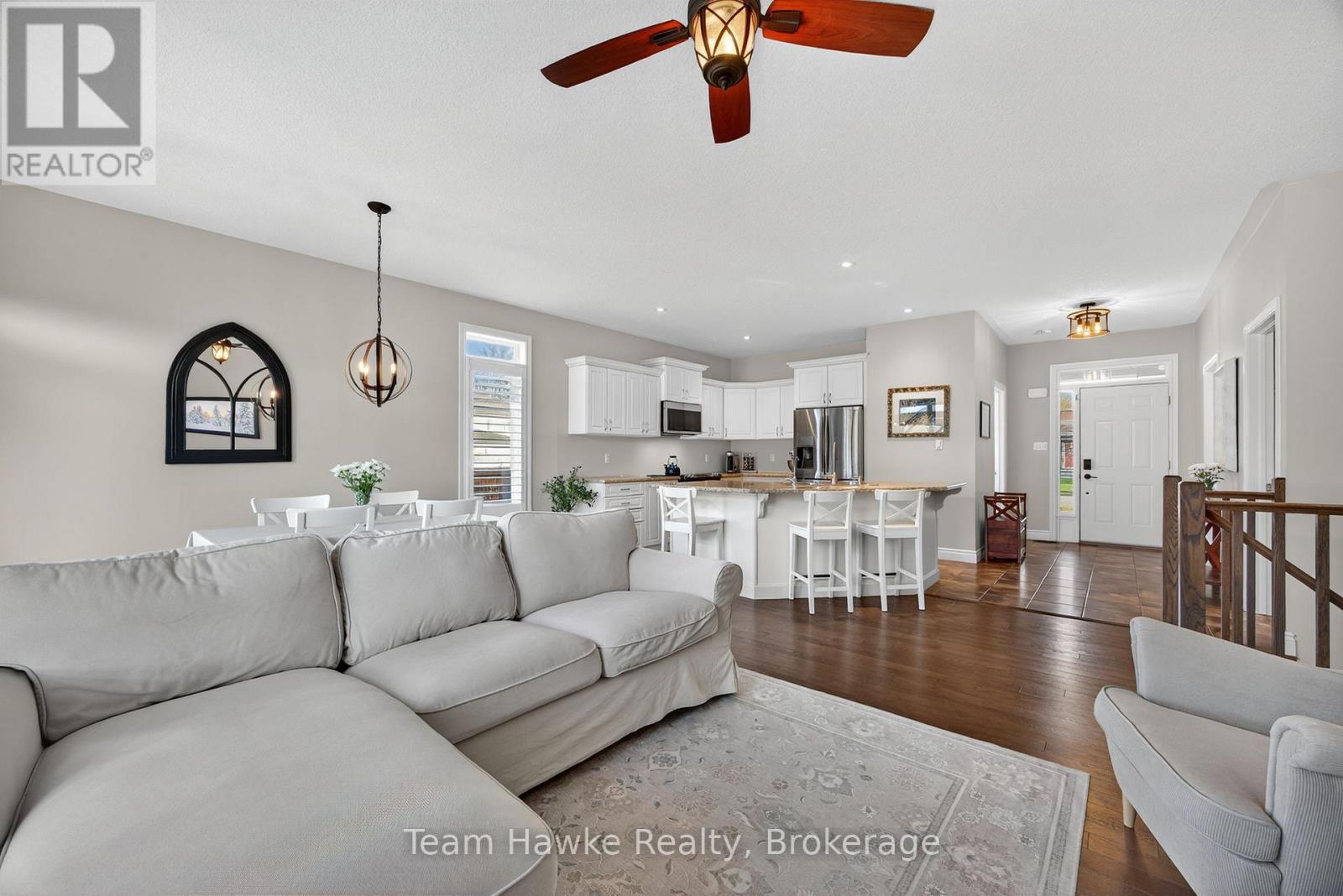 26 Sheppard Drive, Tay, Ontario  L0K 2A0 - Photo 21 - S12576042