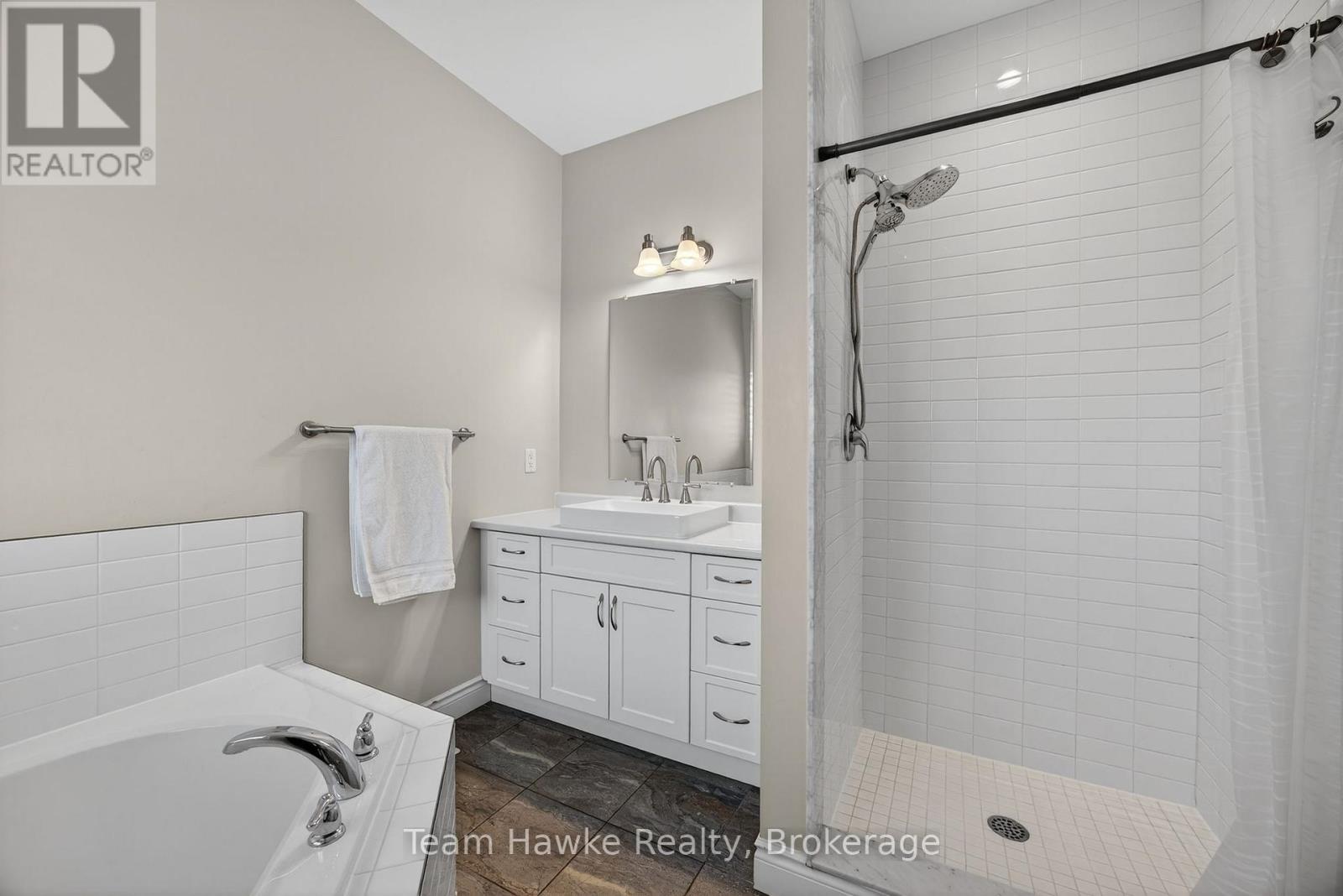 26 Sheppard Drive, Tay, Ontario  L0K 2A0 - Photo 29 - S12576042