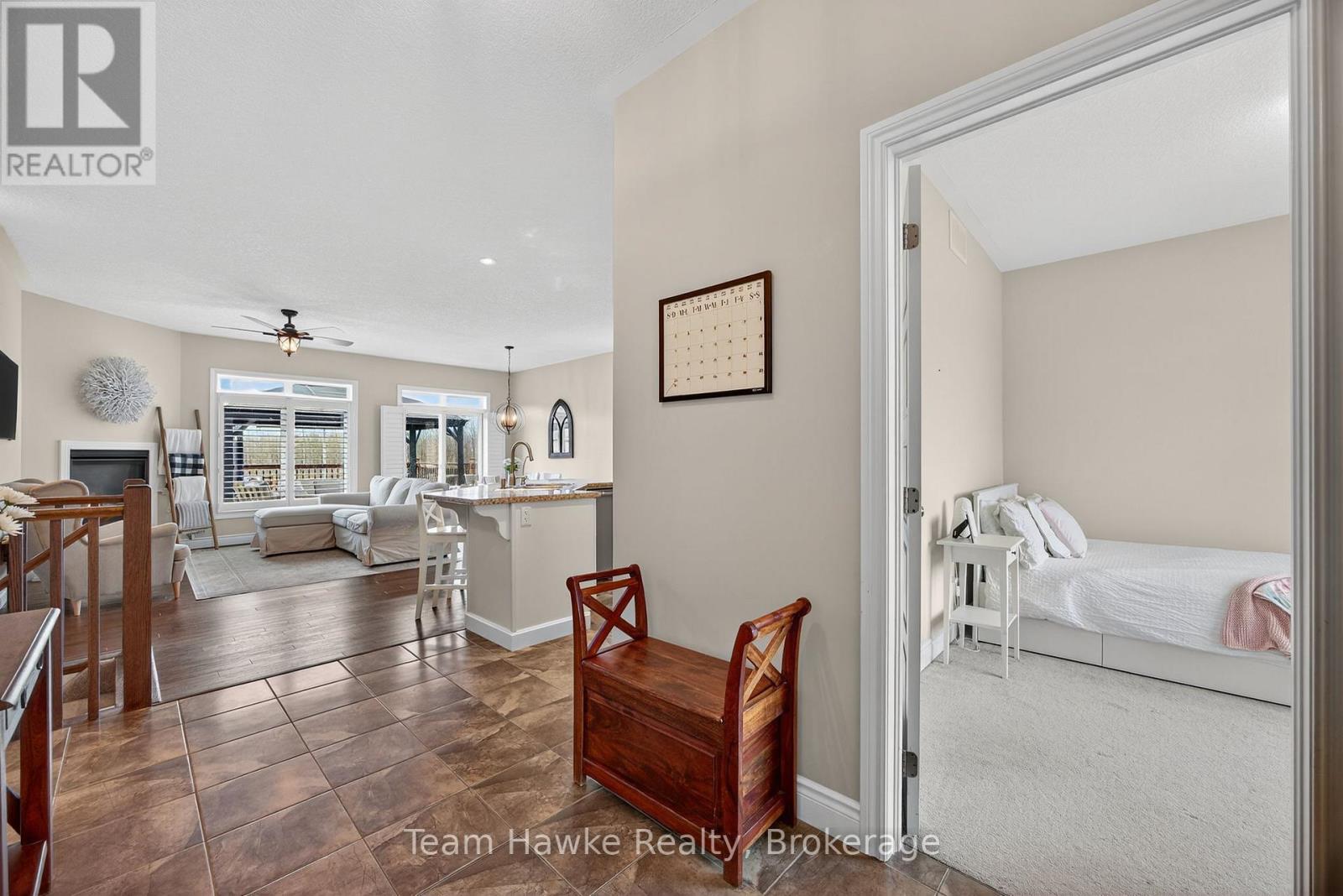 26 Sheppard Drive, Tay, Ontario  L0K 2A0 - Photo 5 - S12576042