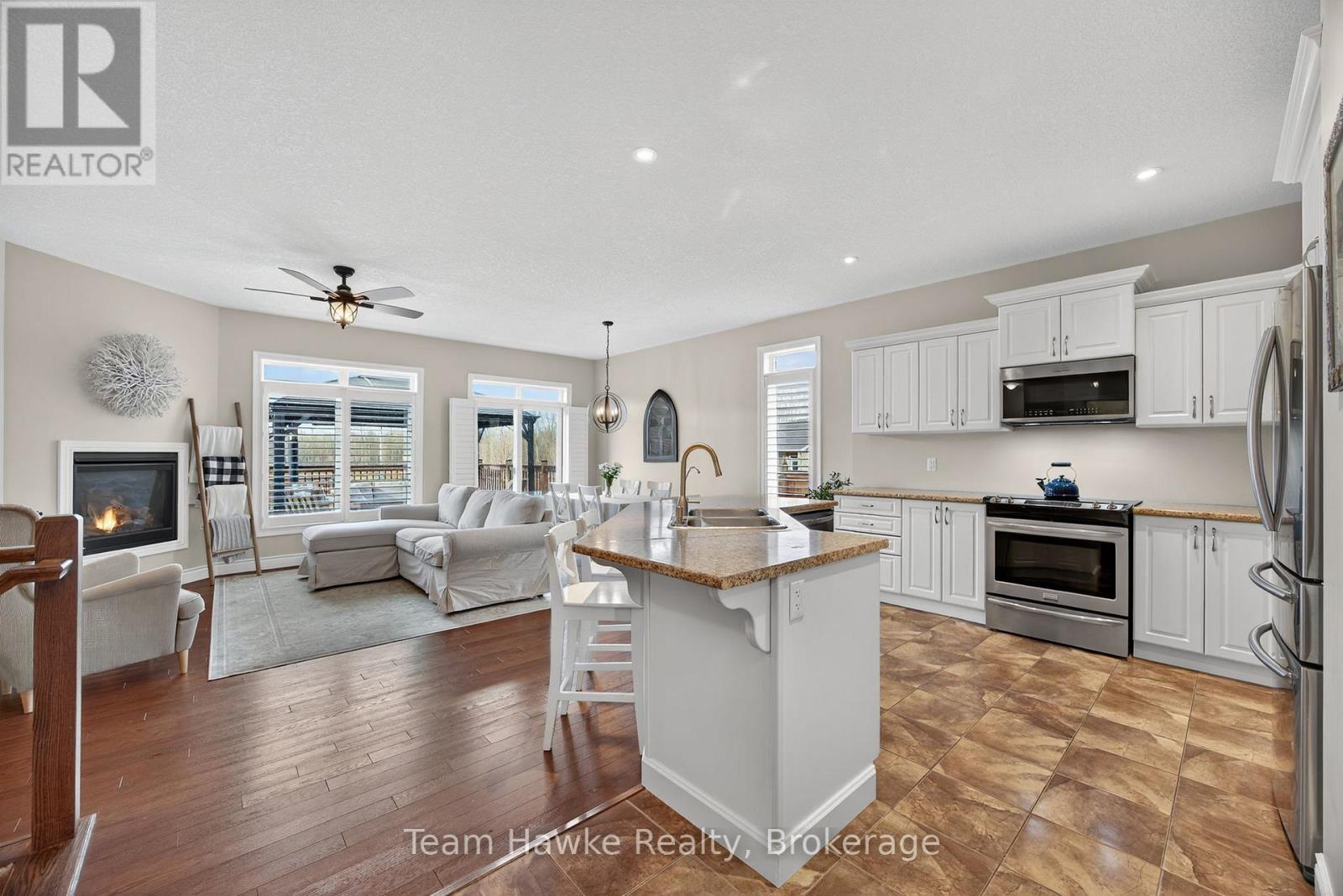 26 Sheppard Drive, Tay, Ontario  L0K 2A0 - Photo 6 - S12576042