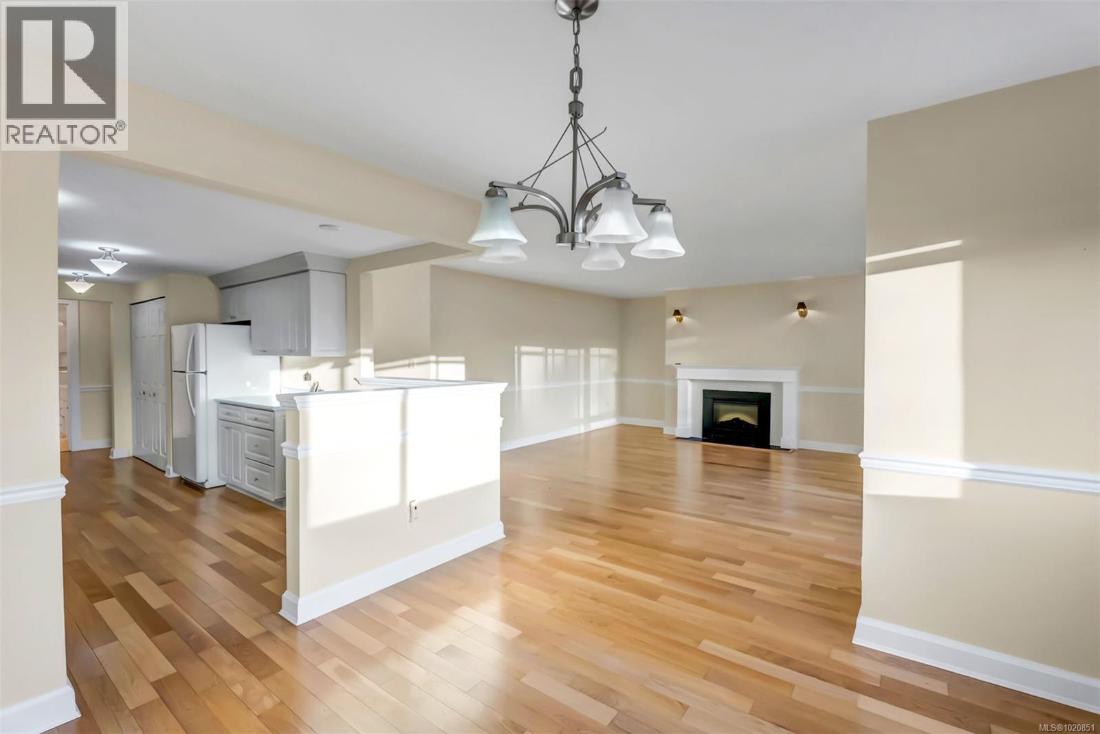 405 420 Linden Ave, Victoria, British Columbia  V8V 4G3 - Photo 5 - 1020851