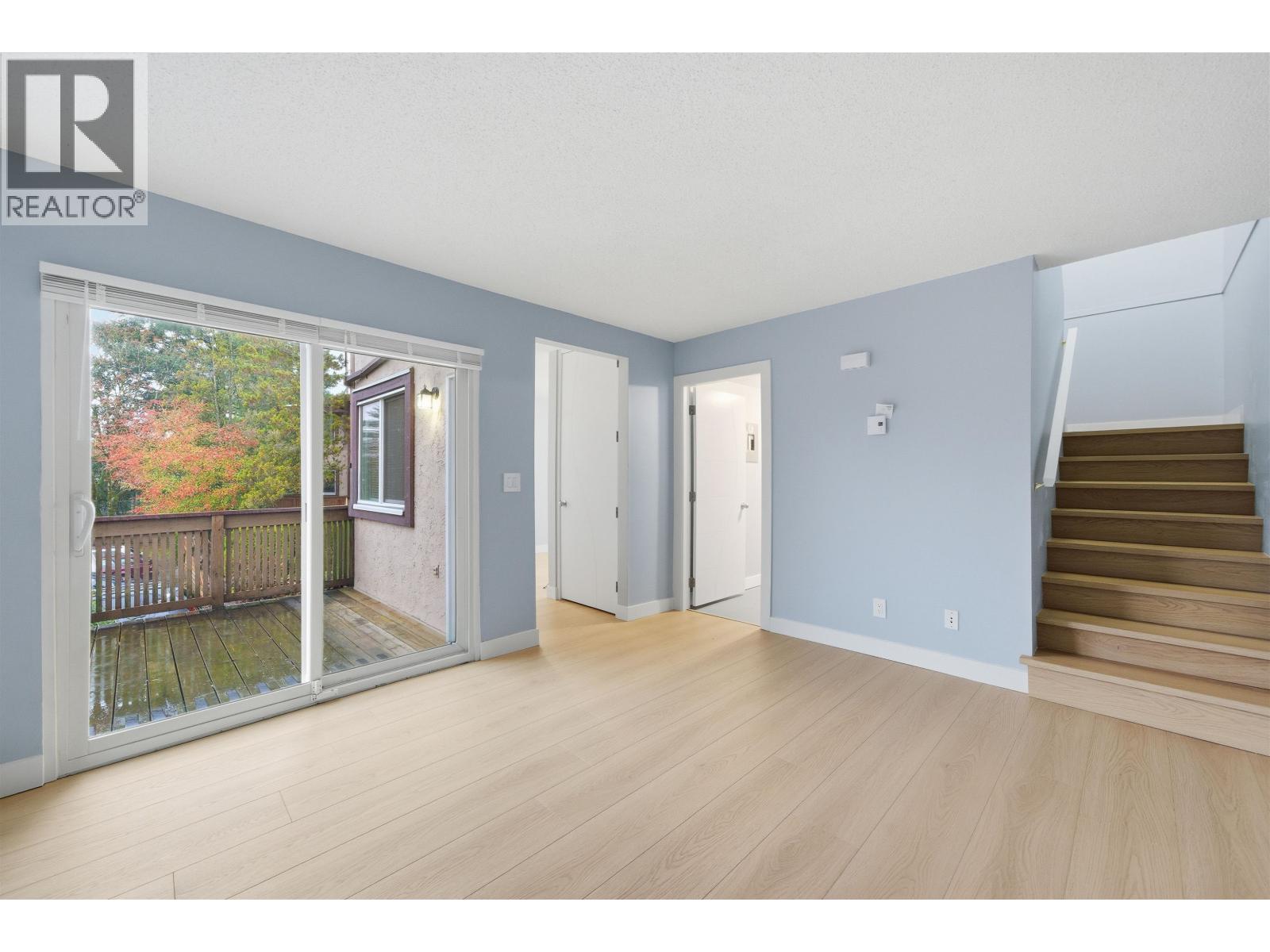 4 310 Highland Way, Port Moody, British Columbia  V3H 3V7 - Photo 3 - R3069199