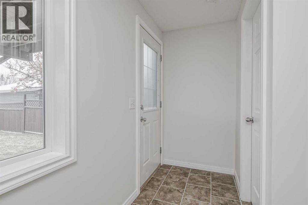 4 Bridleridge Circle Sw, Calgary, Alberta  T2Y 4L2 - Photo 28 - A2267376