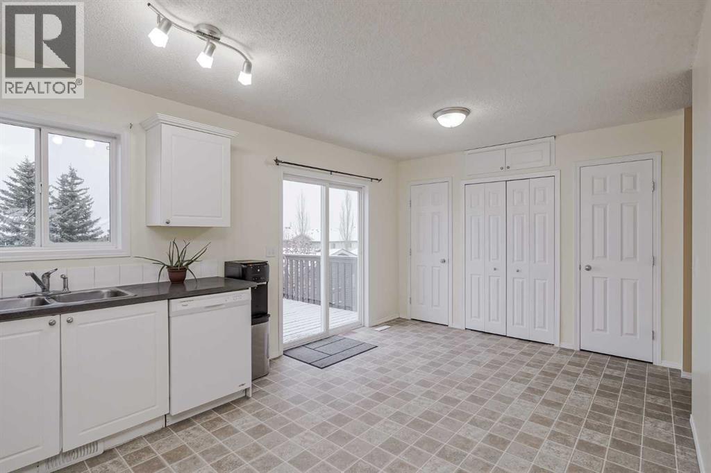 4 Bridleridge Circle Sw, Calgary, Alberta  T2Y 4L2 - Photo 8 - A2267376