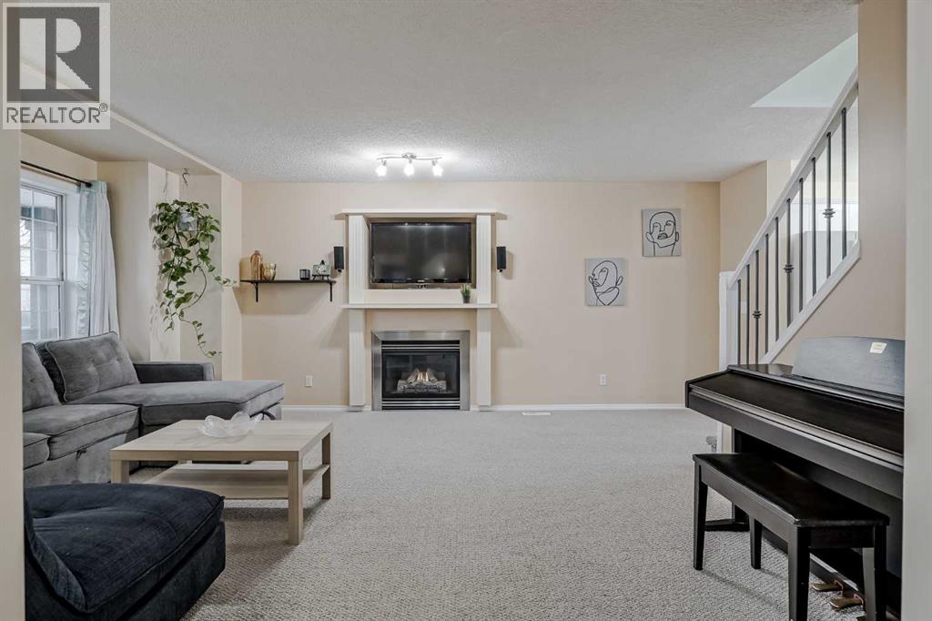4 Bridleridge Circle Sw, Calgary, Alberta  T2Y 4L2 - Photo 2 - A2267376