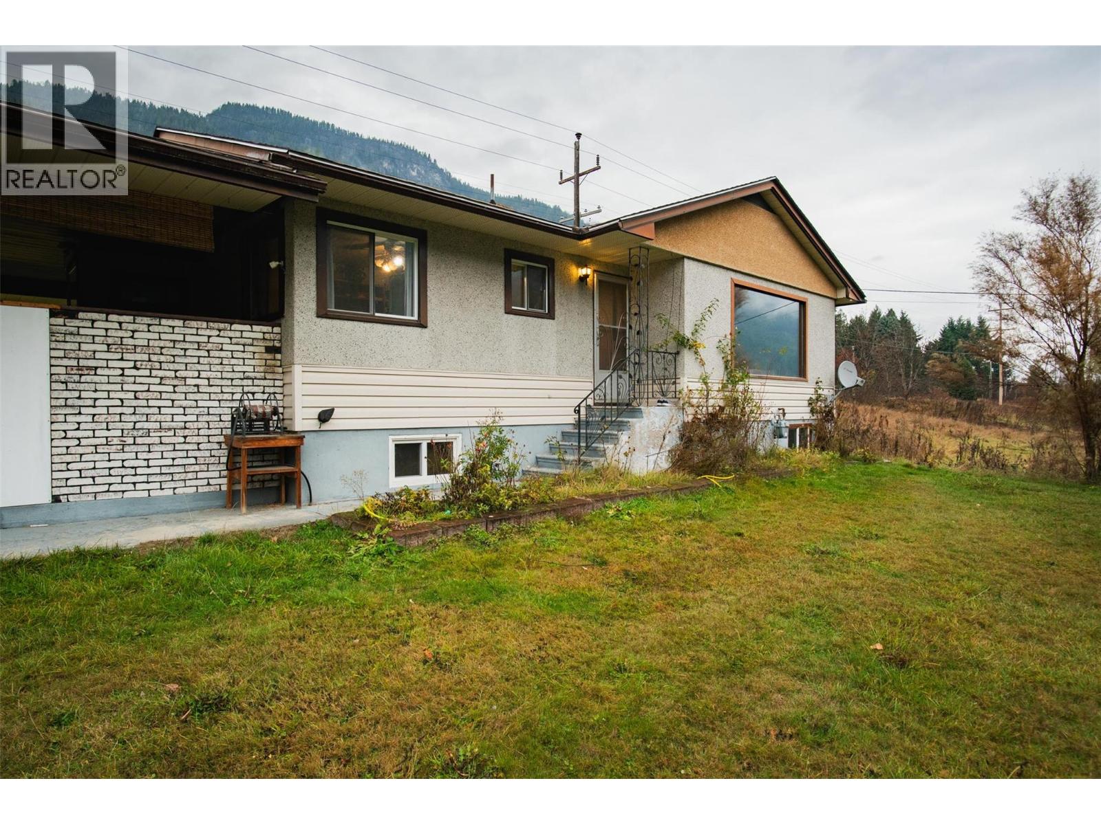 1473 3a Highway, Castlegar, British Columbia  V1N 4M7 - Photo 84 - 10369849