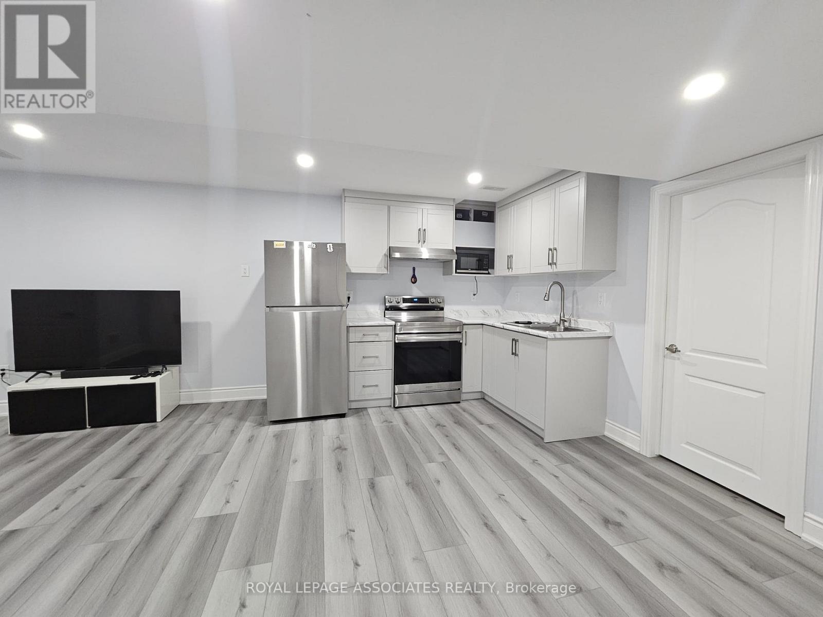 Bsmt - 131 Lloyd Sanderson Drive, Brampton, Ontario  L6Y 0Z8 - Photo 5 - W12575964