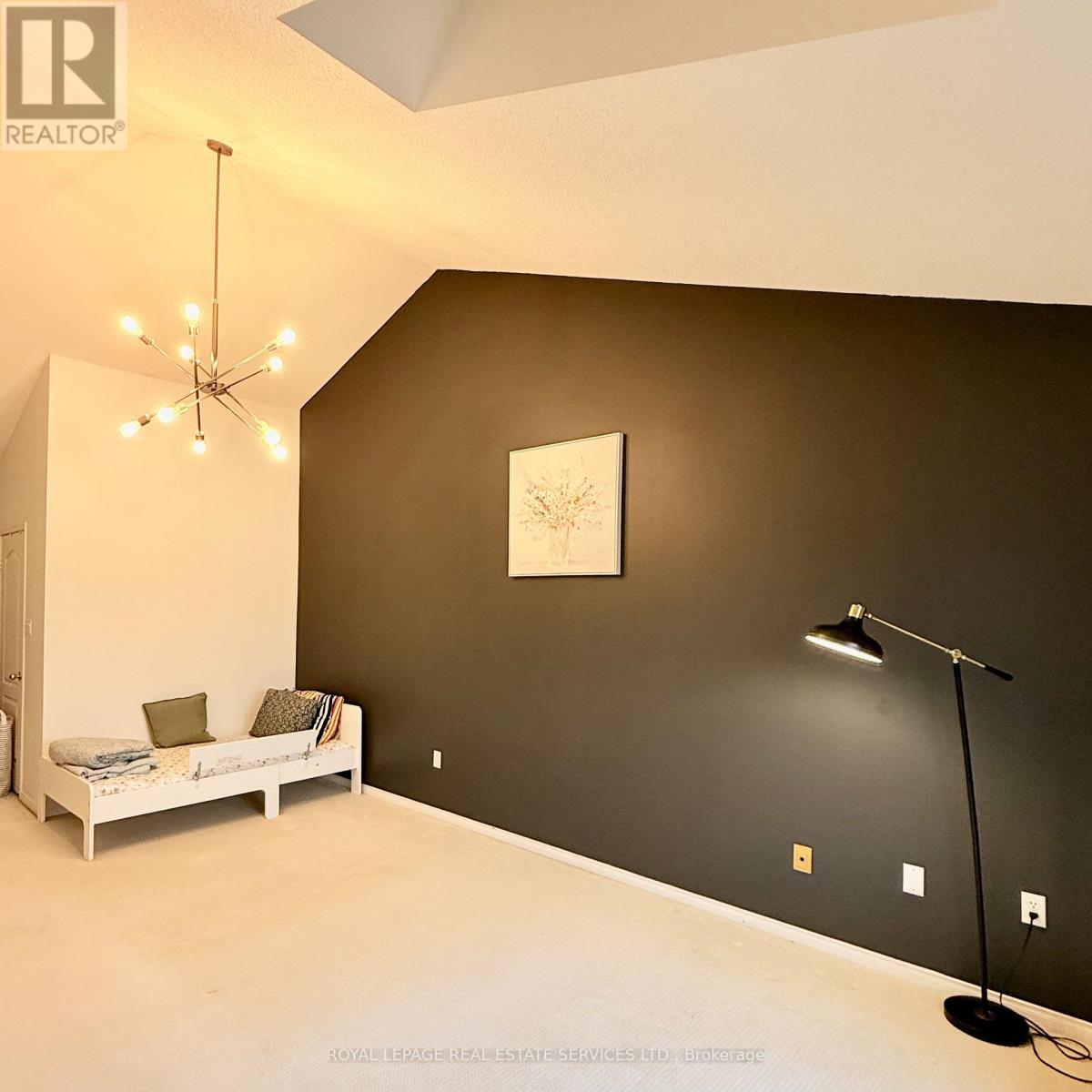 40 Chester Street, Oakville, Ontario  L6H 6G8 - Photo 12 - W12575968