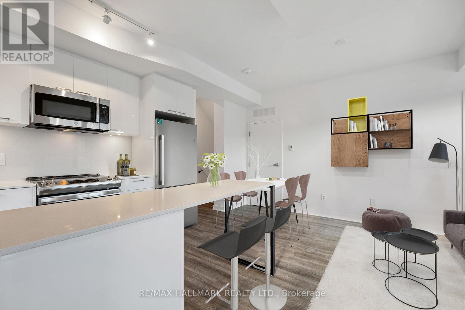 Th1 - 40 Ed Clark Gardens, Toronto, Ontario  M6N 0B5 - Photo 2 - W12575970