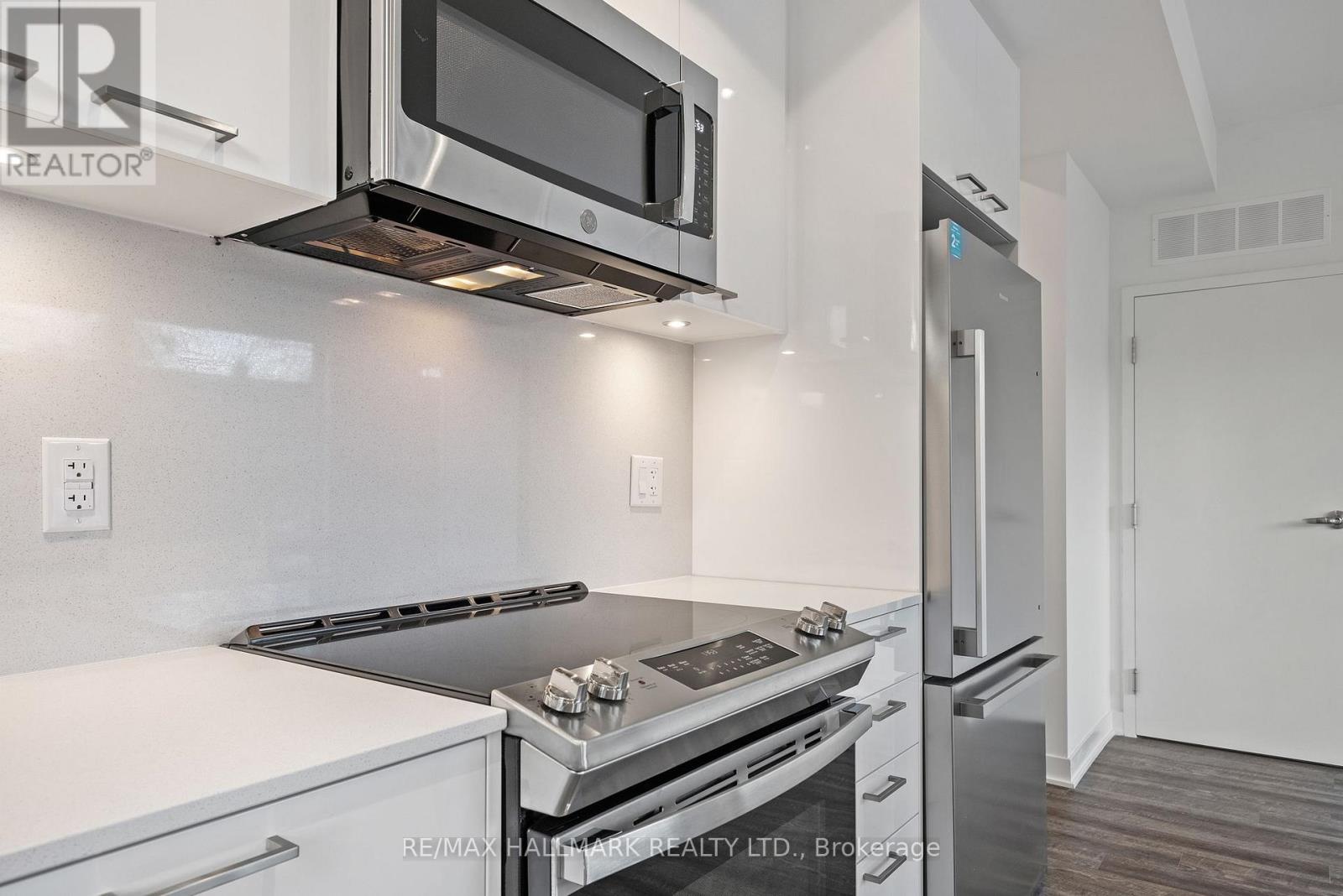 Th1 - 40 Ed Clark Gardens, Toronto, Ontario  M6N 0B5 - Photo 24 - W12575970