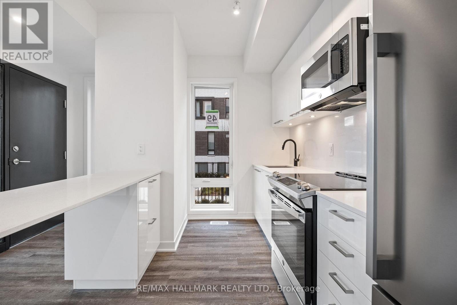 Th1 - 40 Ed Clark Gardens, Toronto, Ontario  M6N 0B5 - Photo 25 - W12575970