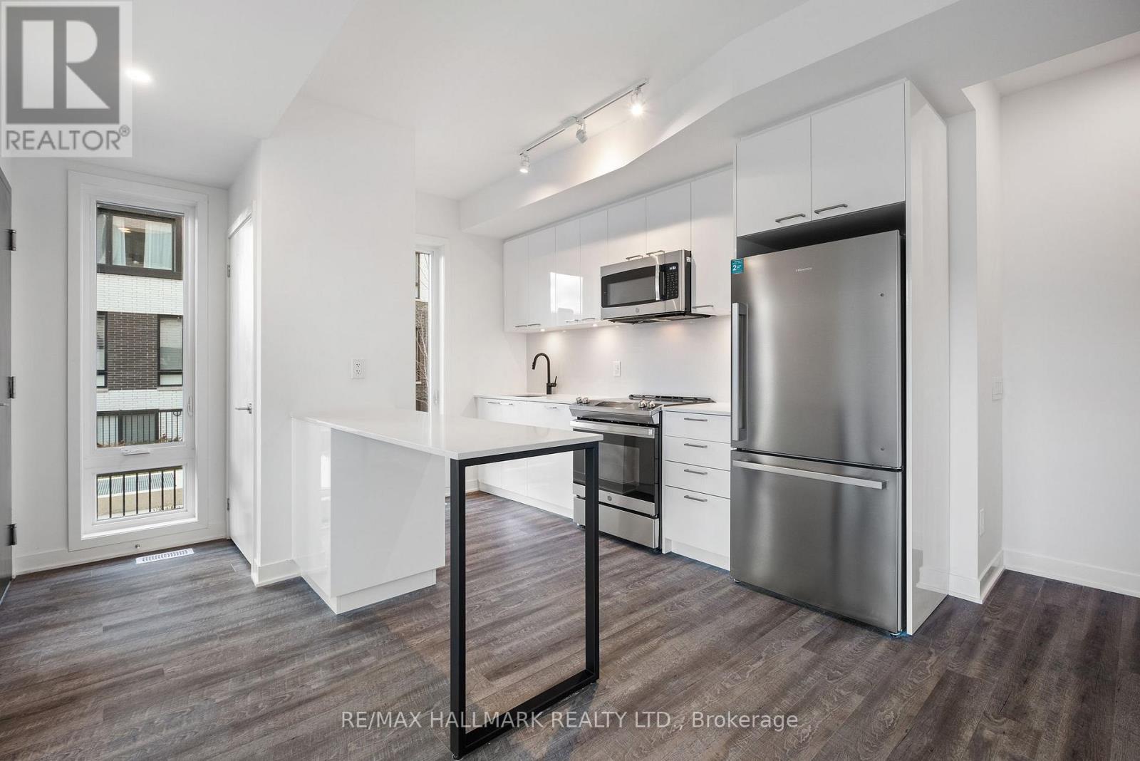 Th1 - 40 Ed Clark Gardens, Toronto, Ontario  M6N 0B5 - Photo 27 - W12575970