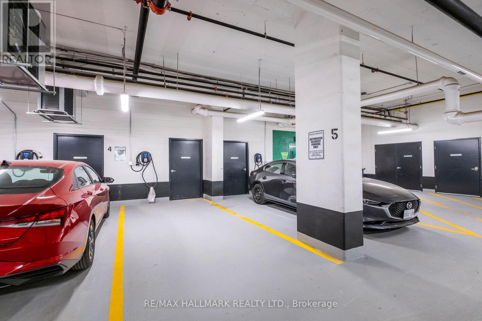 Th1 - 40 Ed Clark Gardens, Toronto, Ontario  M6N 0B5 - Photo 29 - W12575970