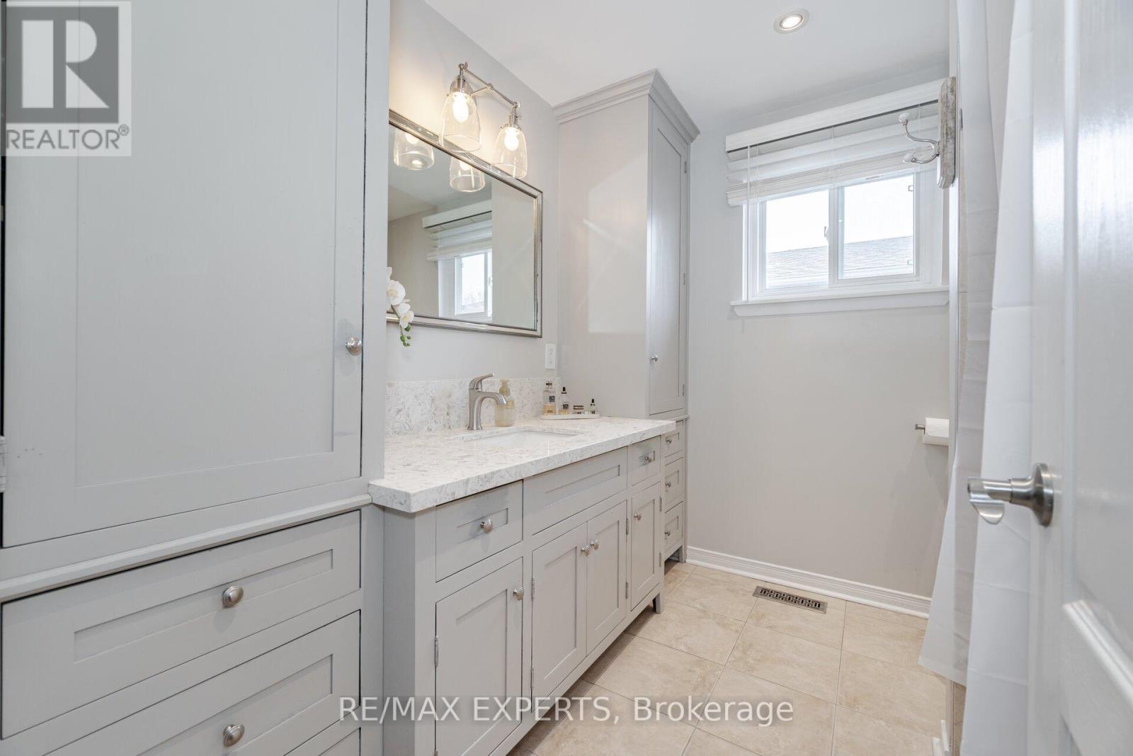 92 Ambleside Drive, Brampton, Ontario  L6Y 1B9 - Photo 21 - W12576018